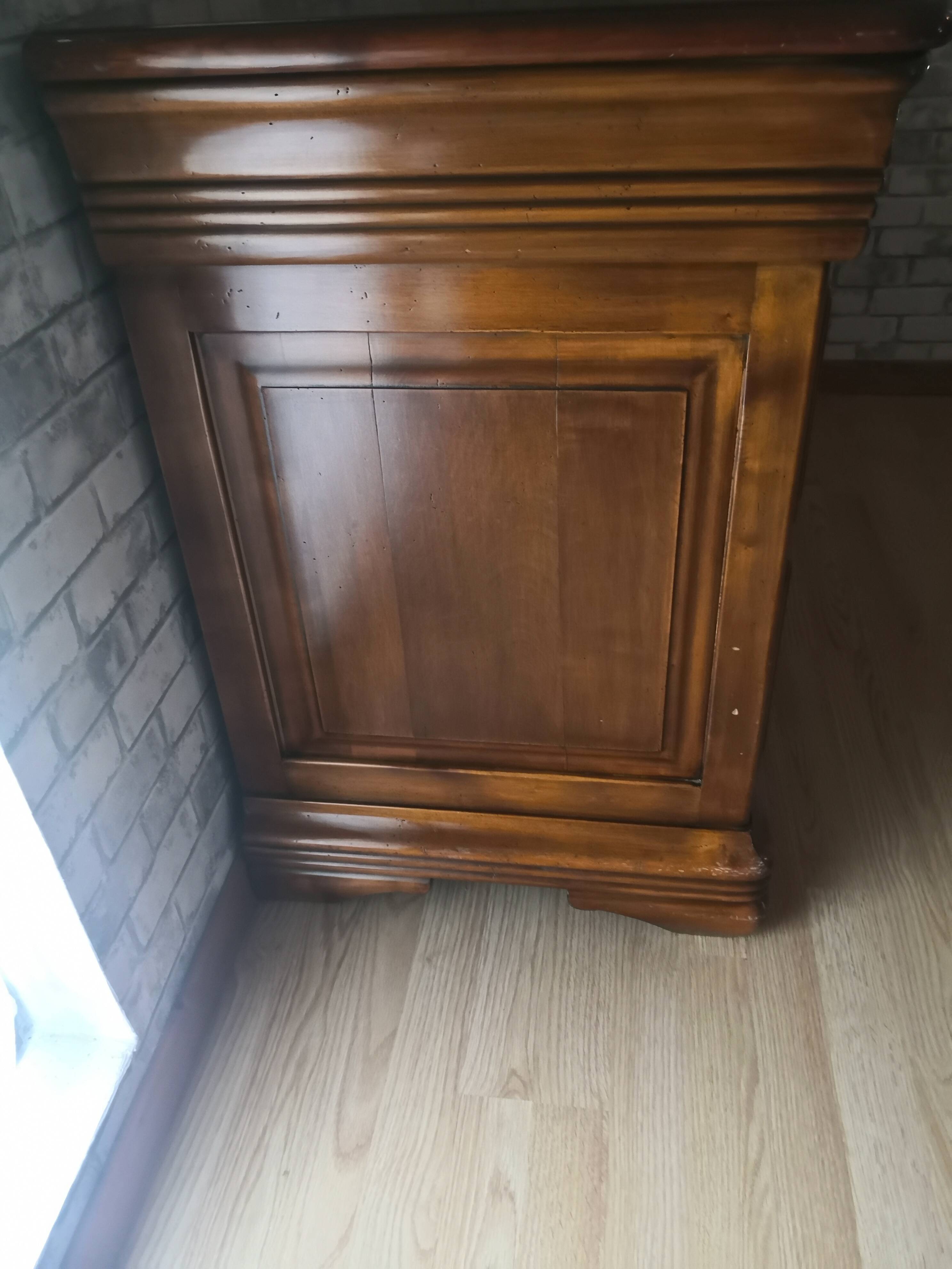 Chest of drawers with 4 drawers in cherry wood
