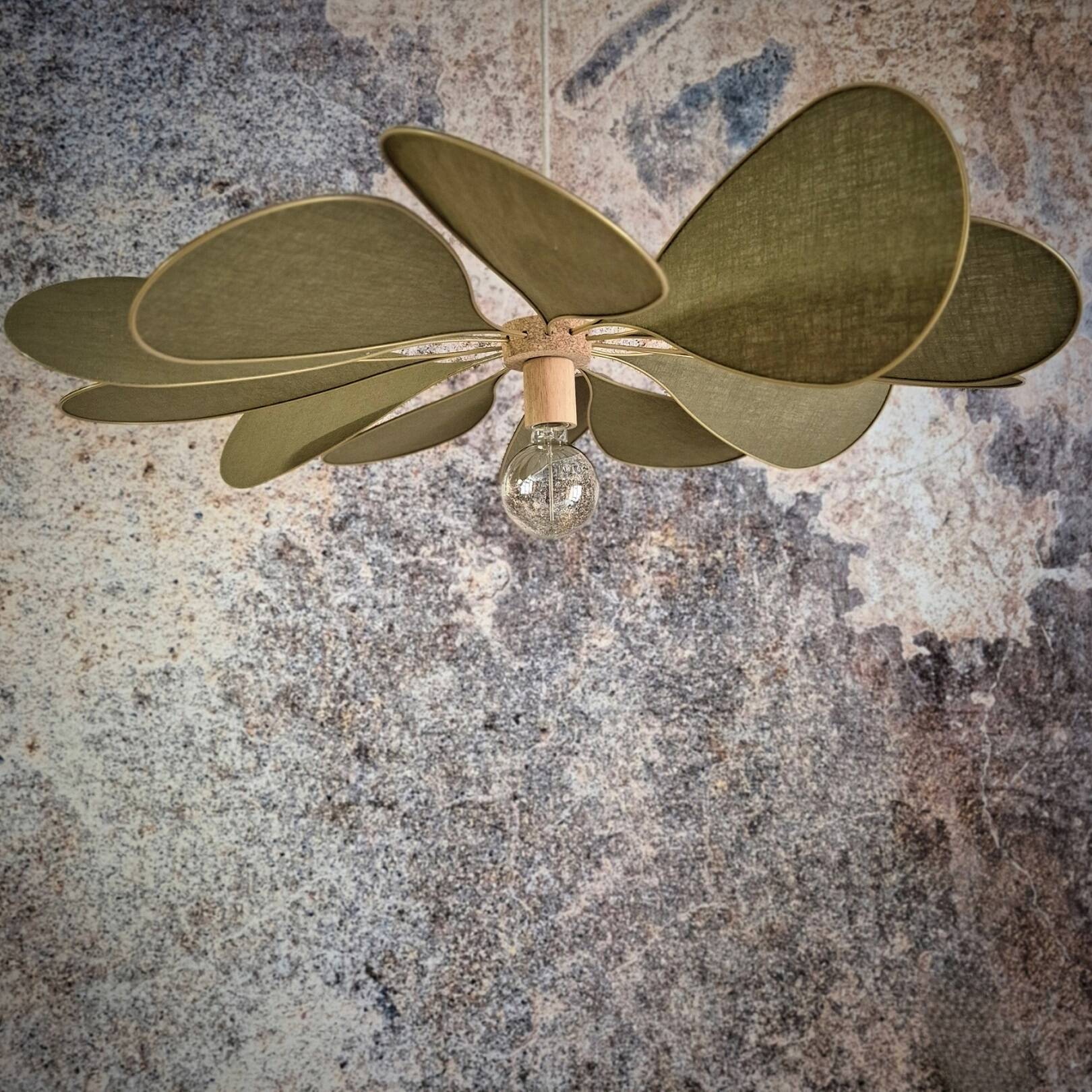 Aerial suspension, 12 metal and linen blades