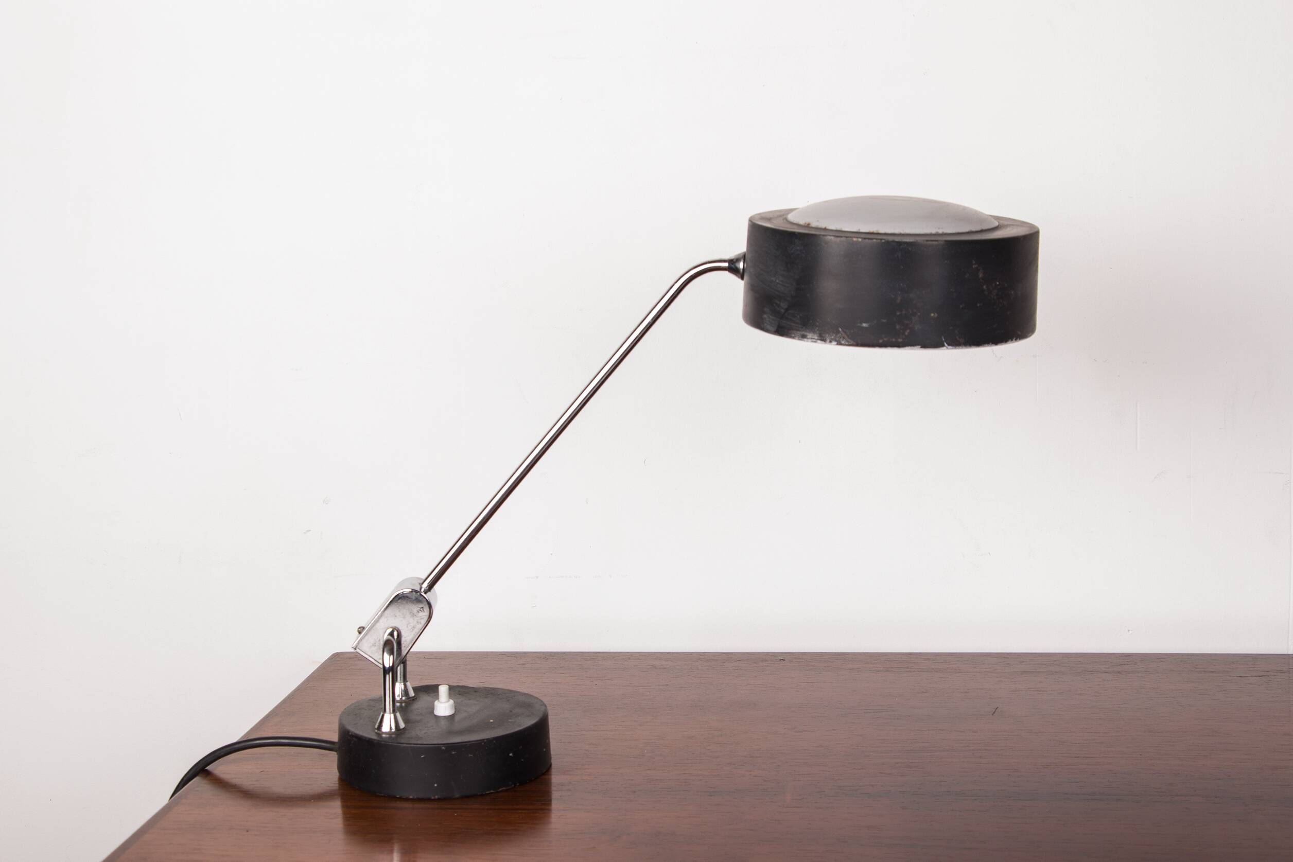 Jumo model 700 desk lamp with articulated arm and adjustable reflector by Charlotte Perriand 1