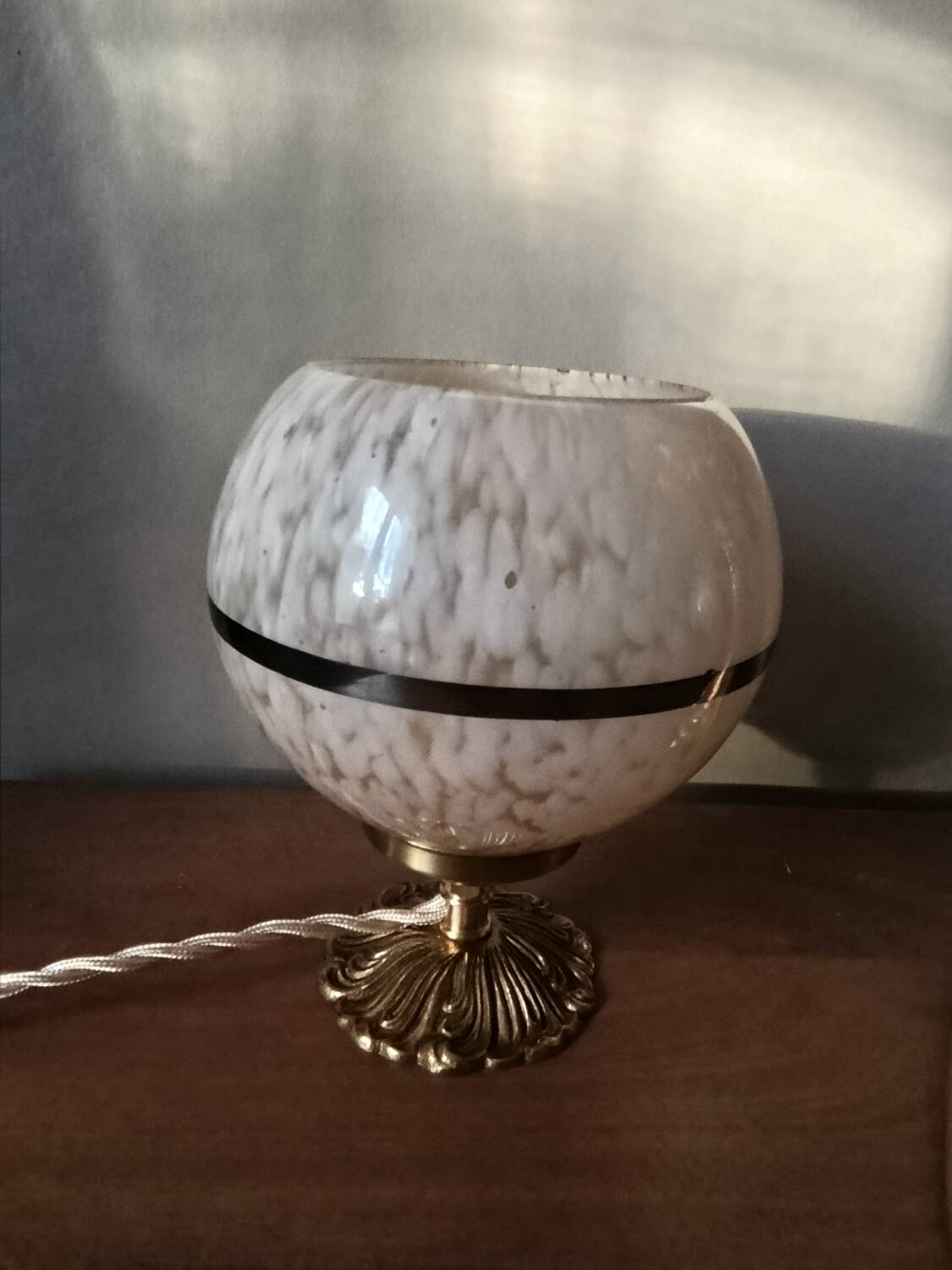 Upcycled pink glass table lamp from Clichy