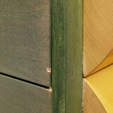 Cassettiera architettonica postmoderna in natural wood and wood tinto all'anilina, anni '80