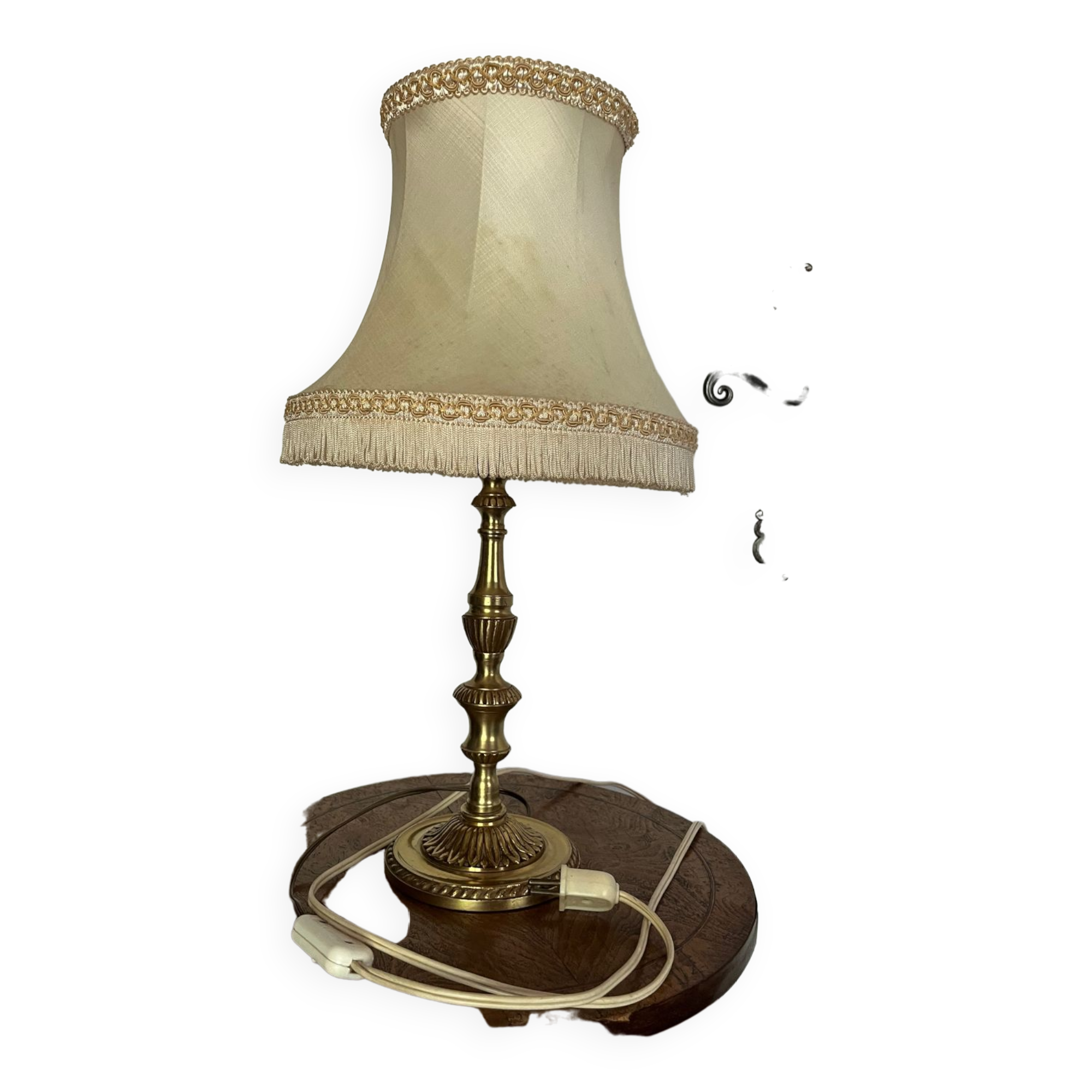 Bronze foot bedside lamp