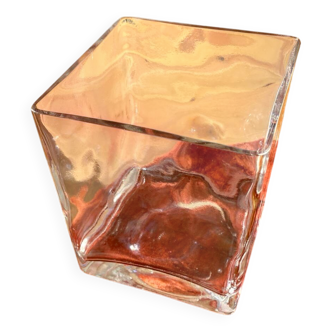 Glass cube