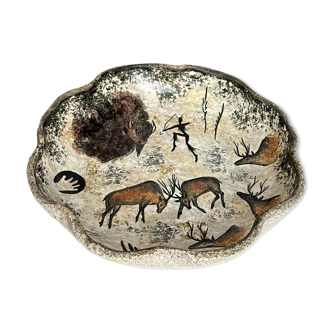 Large sandstone cup, Lascaux decoration