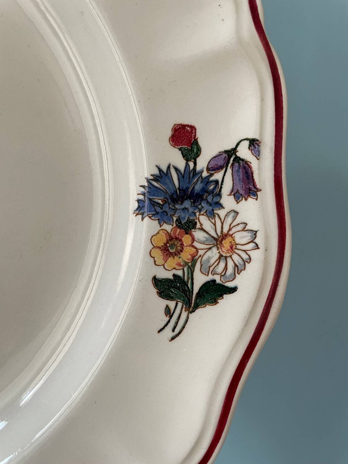 Series of 14 Sarreguemines France flat plates, Agreste collection