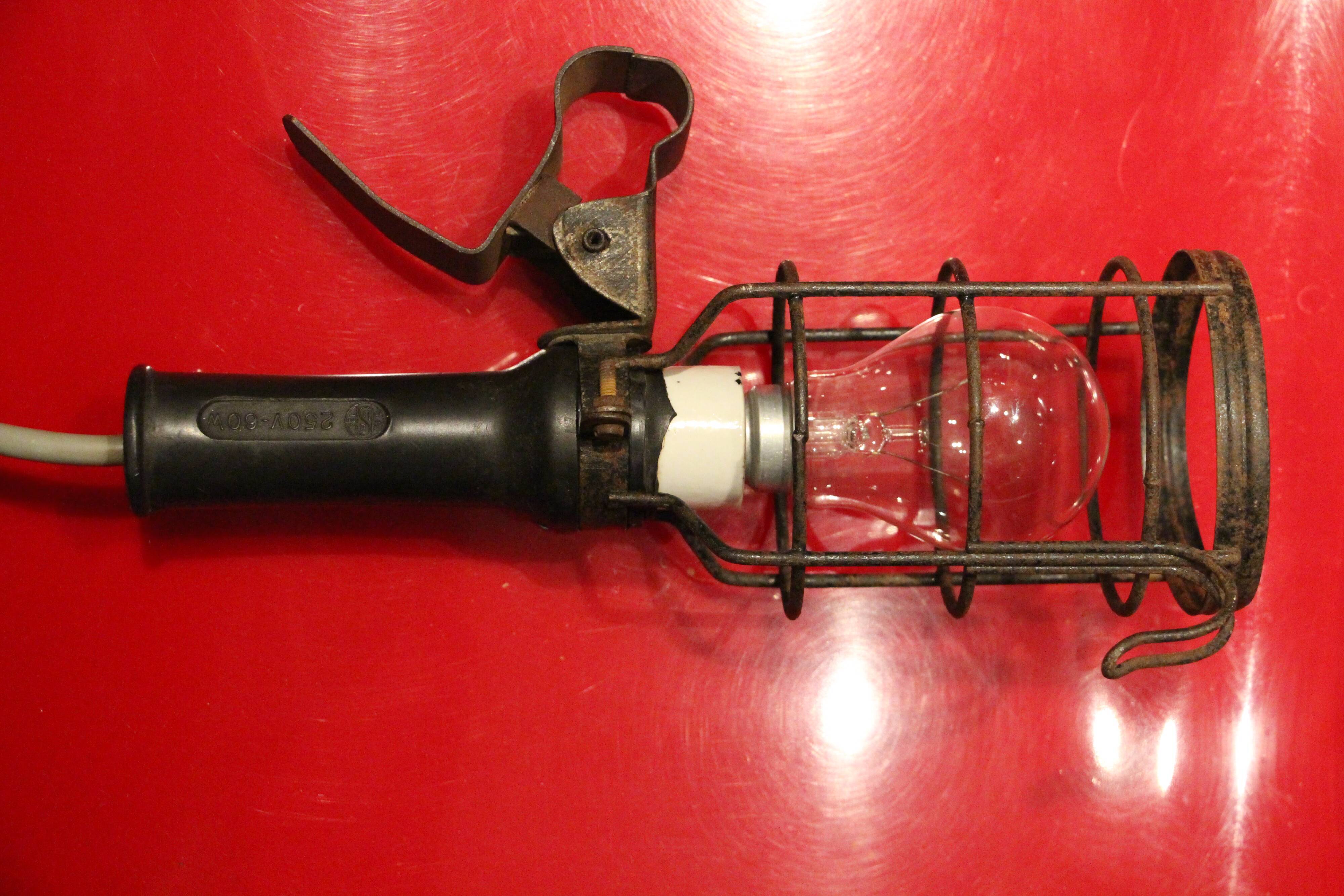 Old atrow walking lamp