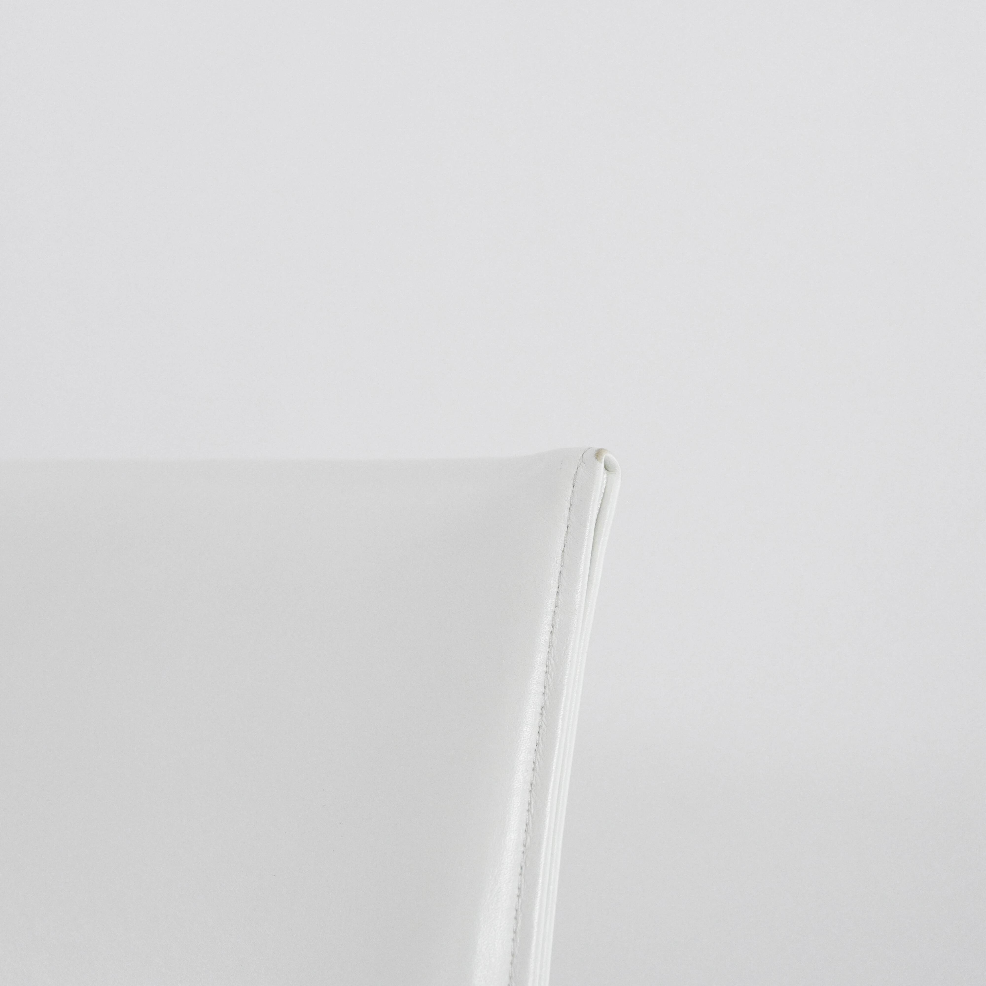 4 chaises modèle Vol au Vent par Mario Bellini