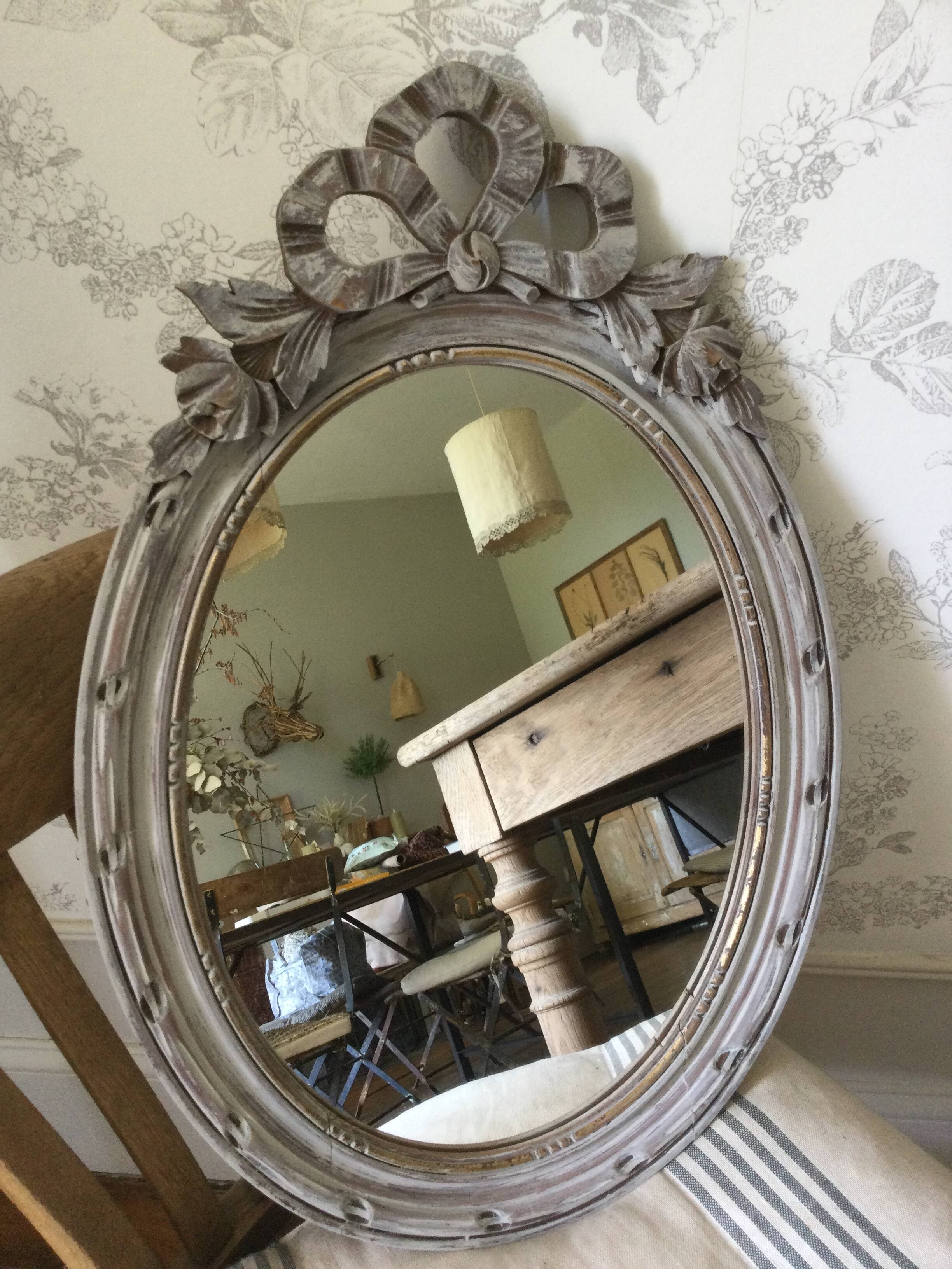 Miroir ancien oval
