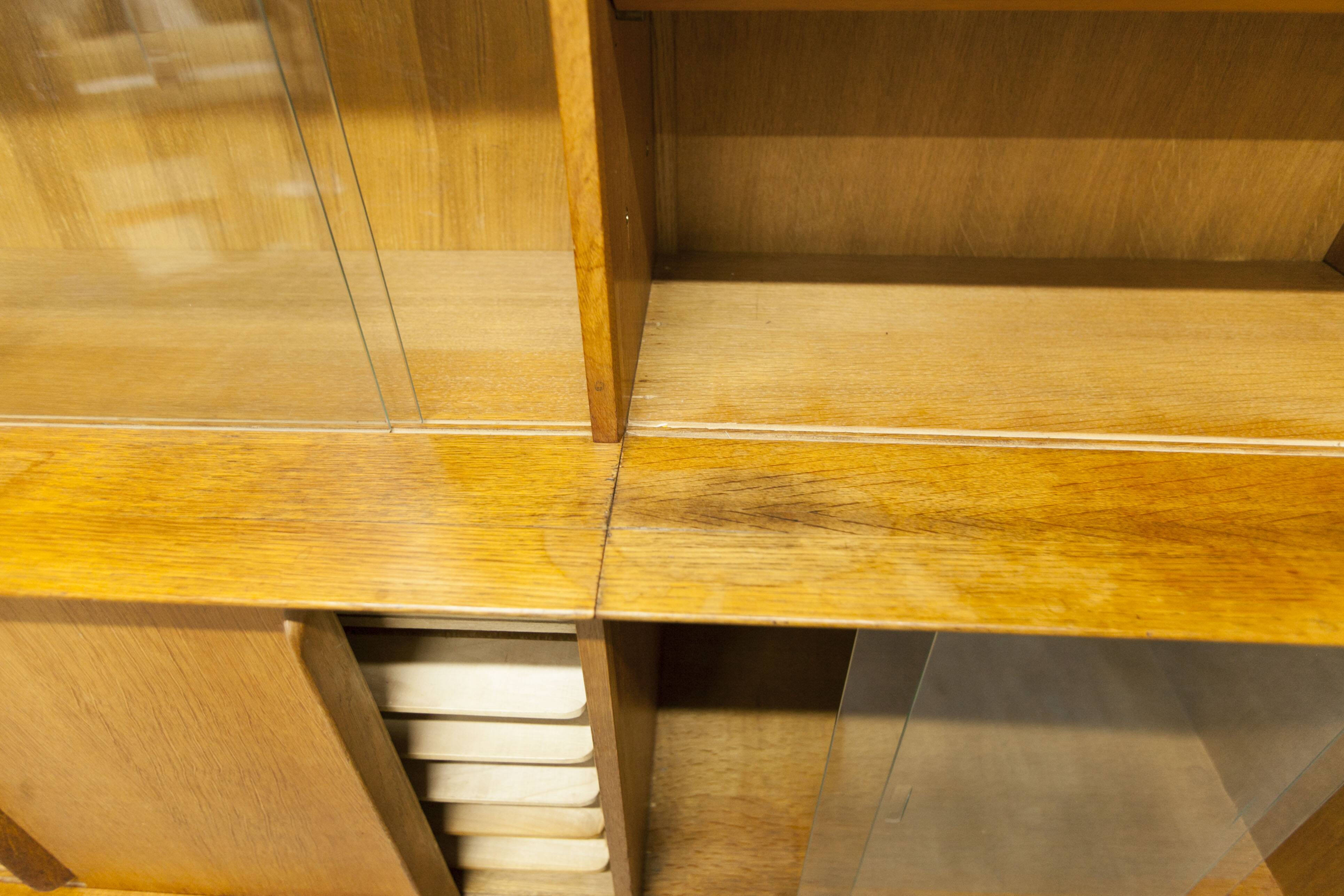 Bibliothèque vitrine Oscar par Didier Rozaffy , 1952