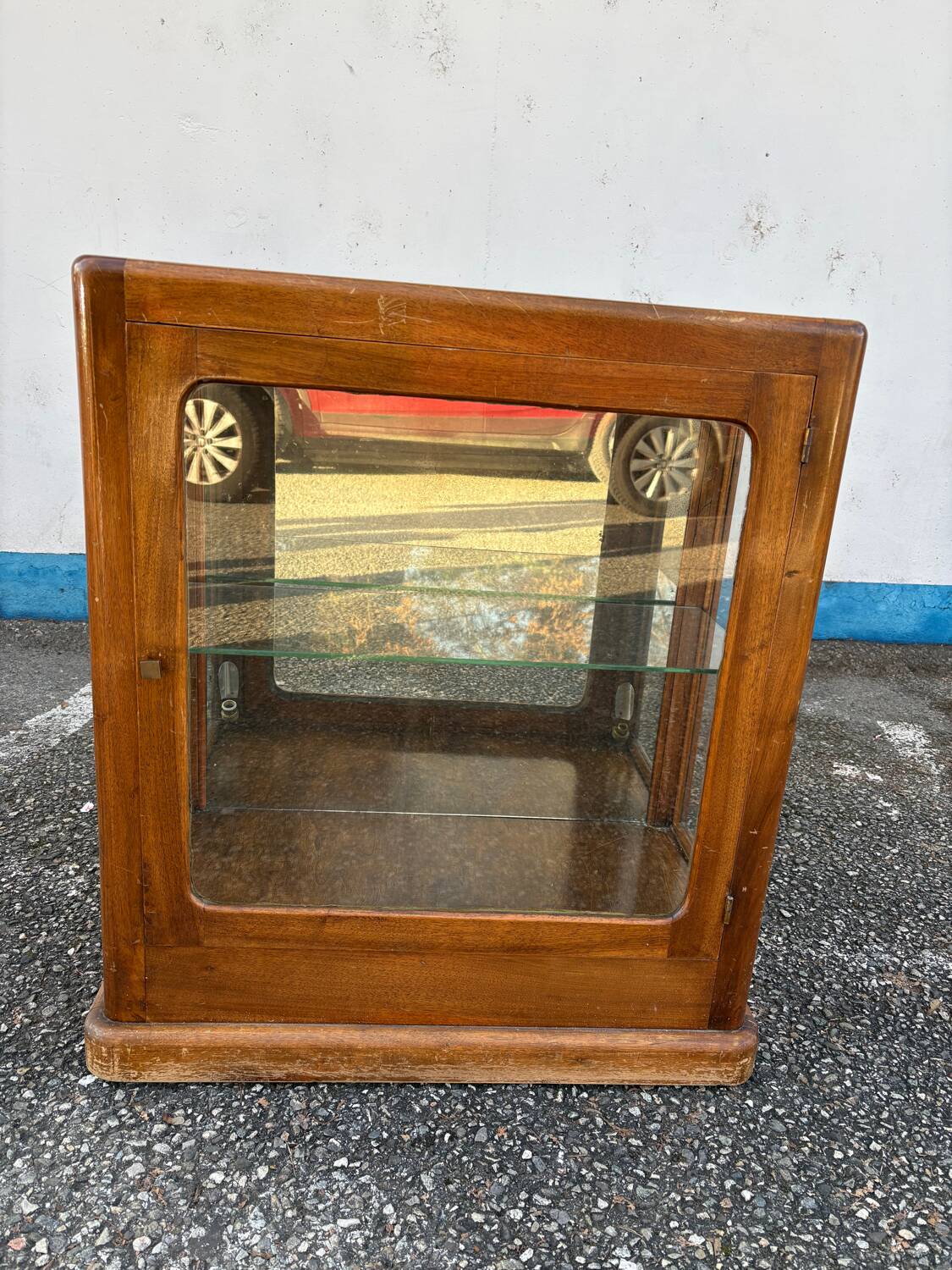 Display cabinet