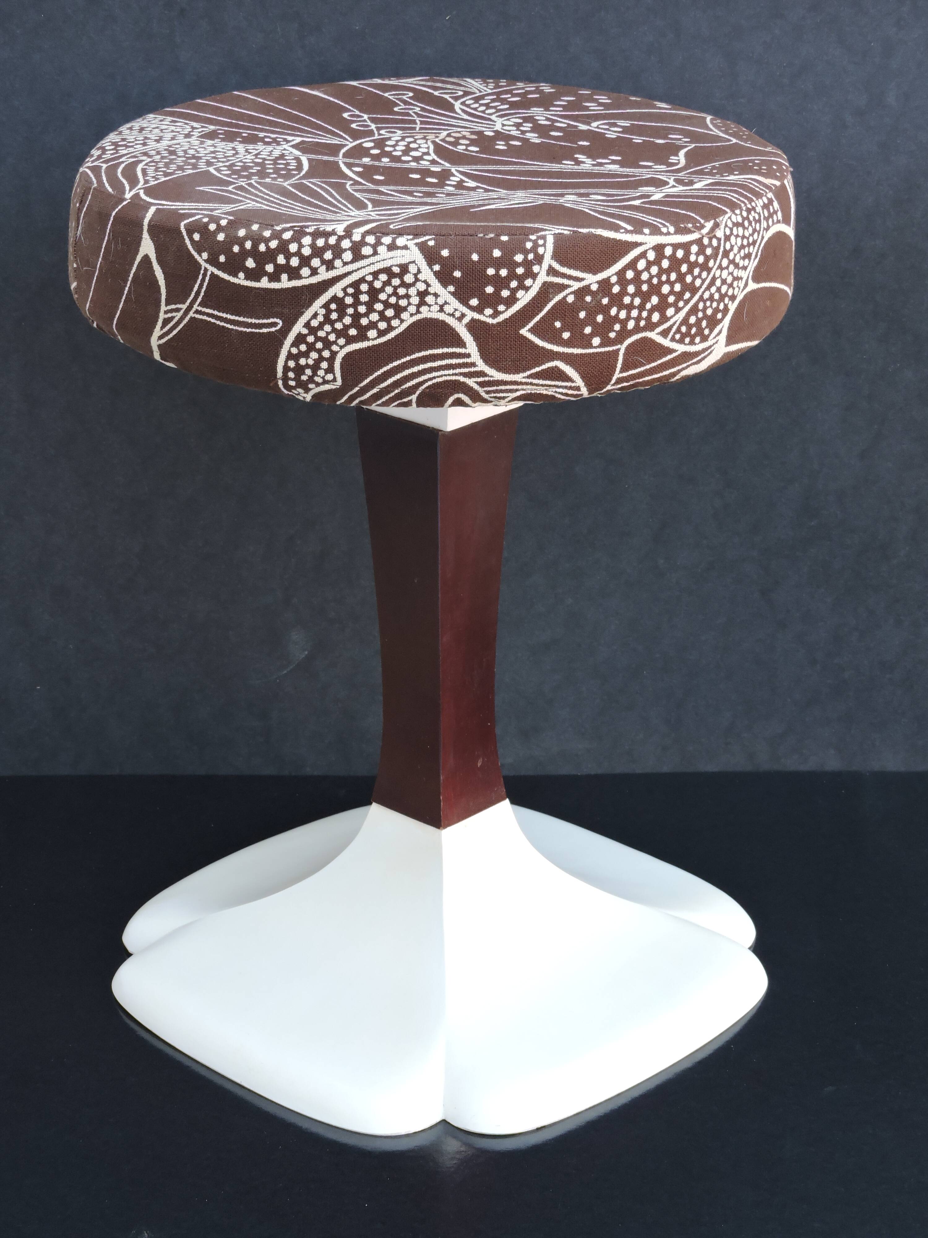 Stool Gautier tulipe base clover design 70