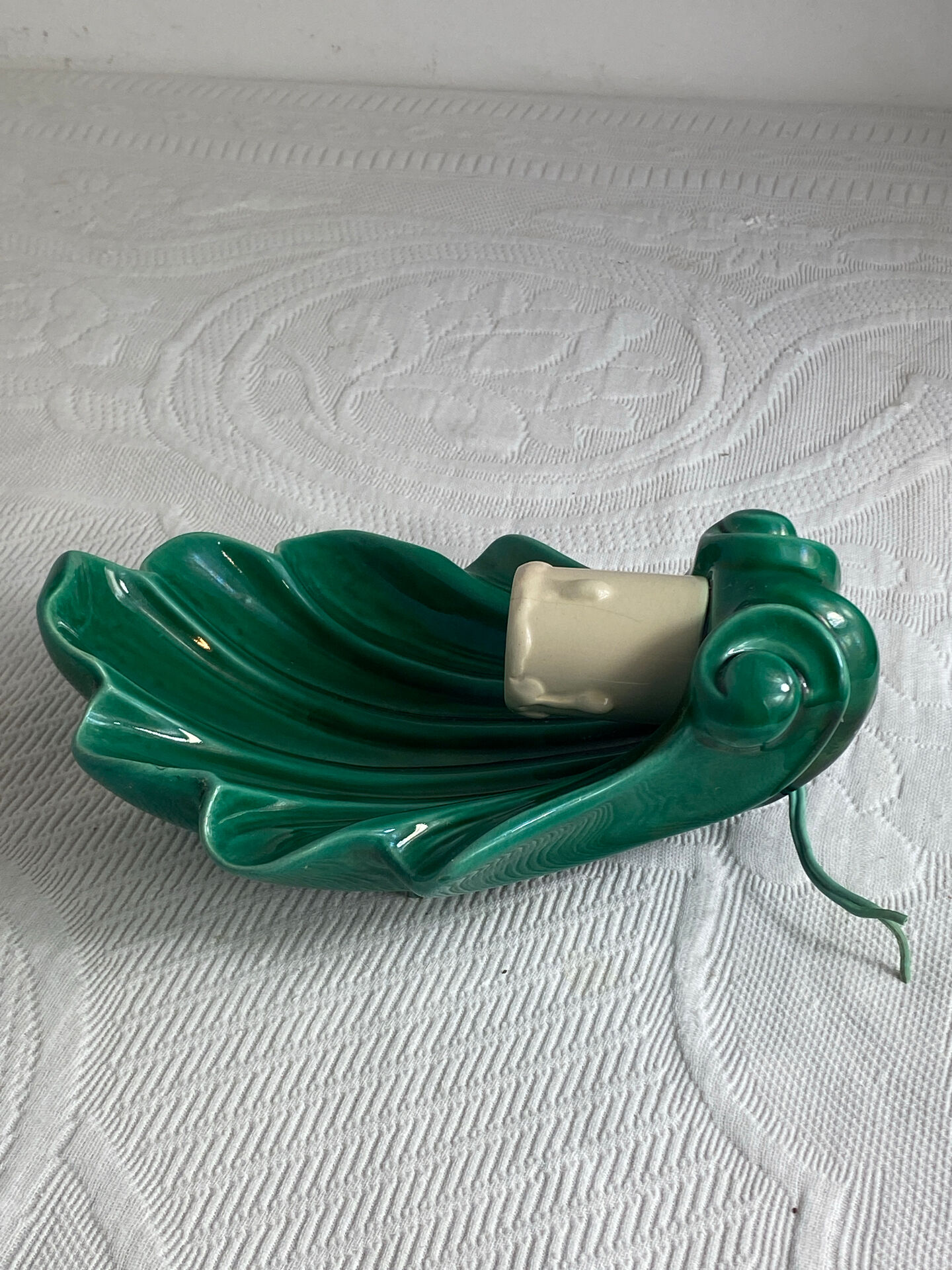 Ceramic shell wall light