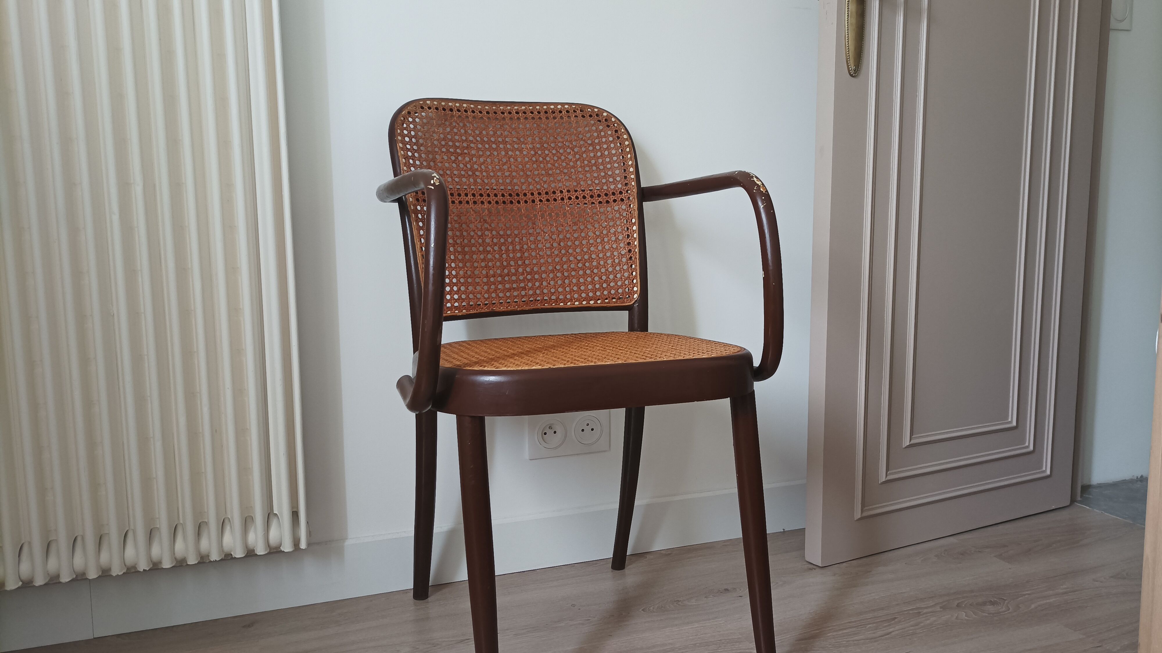 Vintage canned armchair