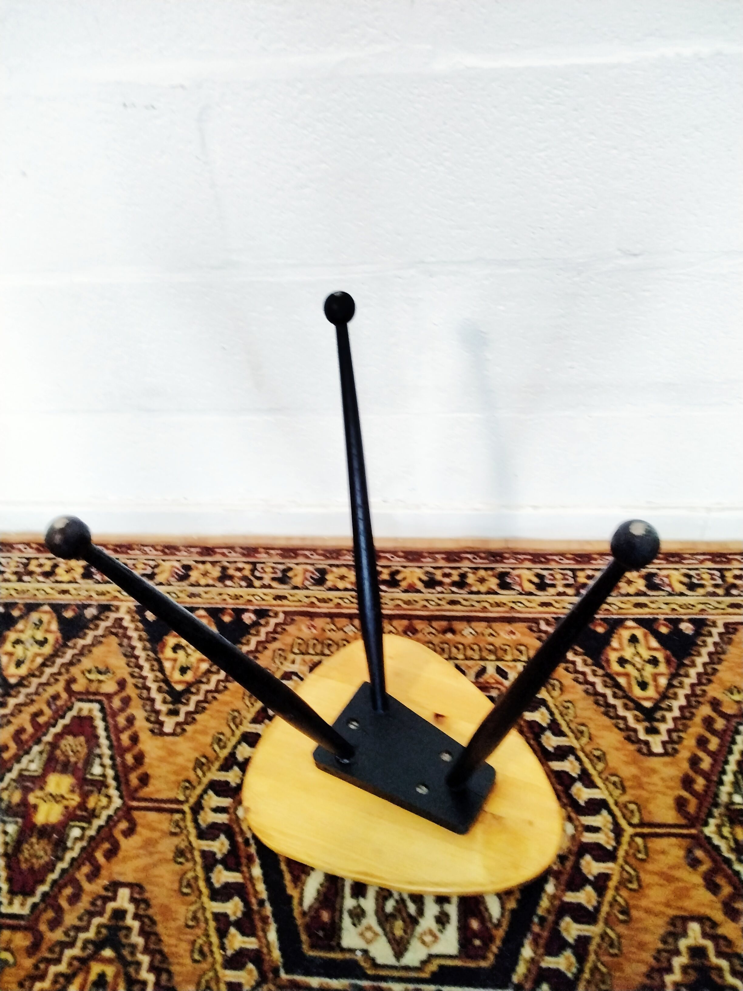 Bean-shaped tripod-shaped healing