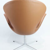 Swan chair, model 3320, designed by Arne Jacobsen in 1958