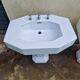 2 pedestal sinks in Art Deco style