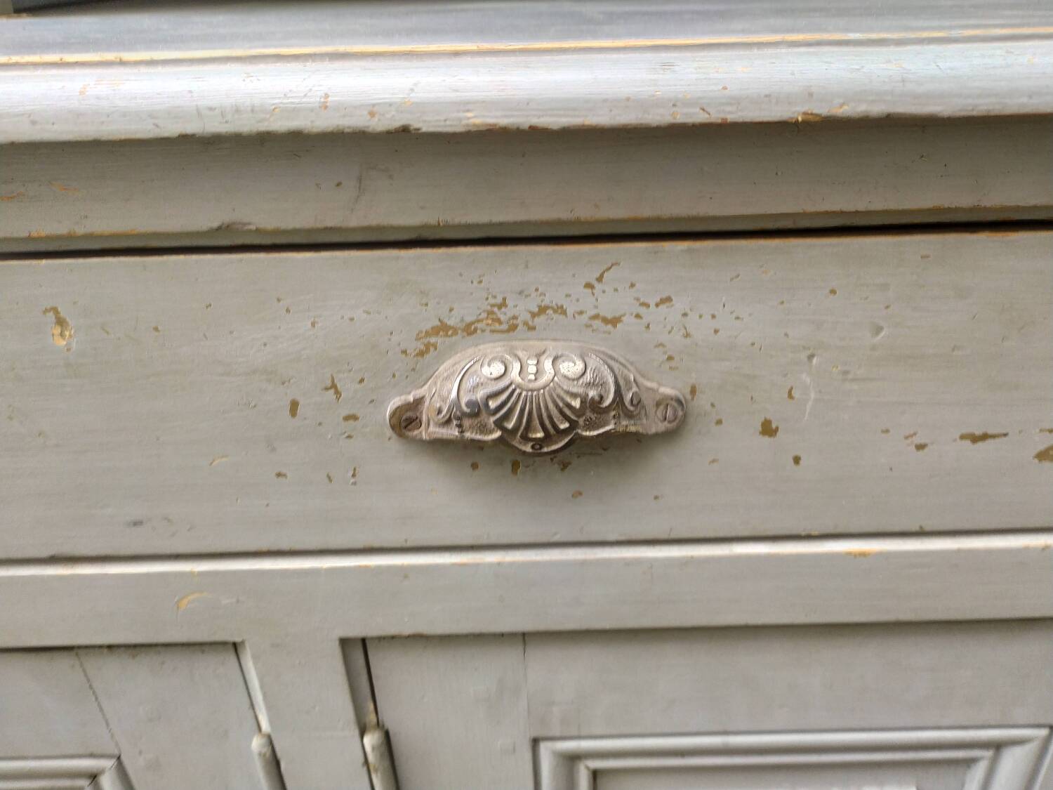 Gray patinated kitchen cabinet