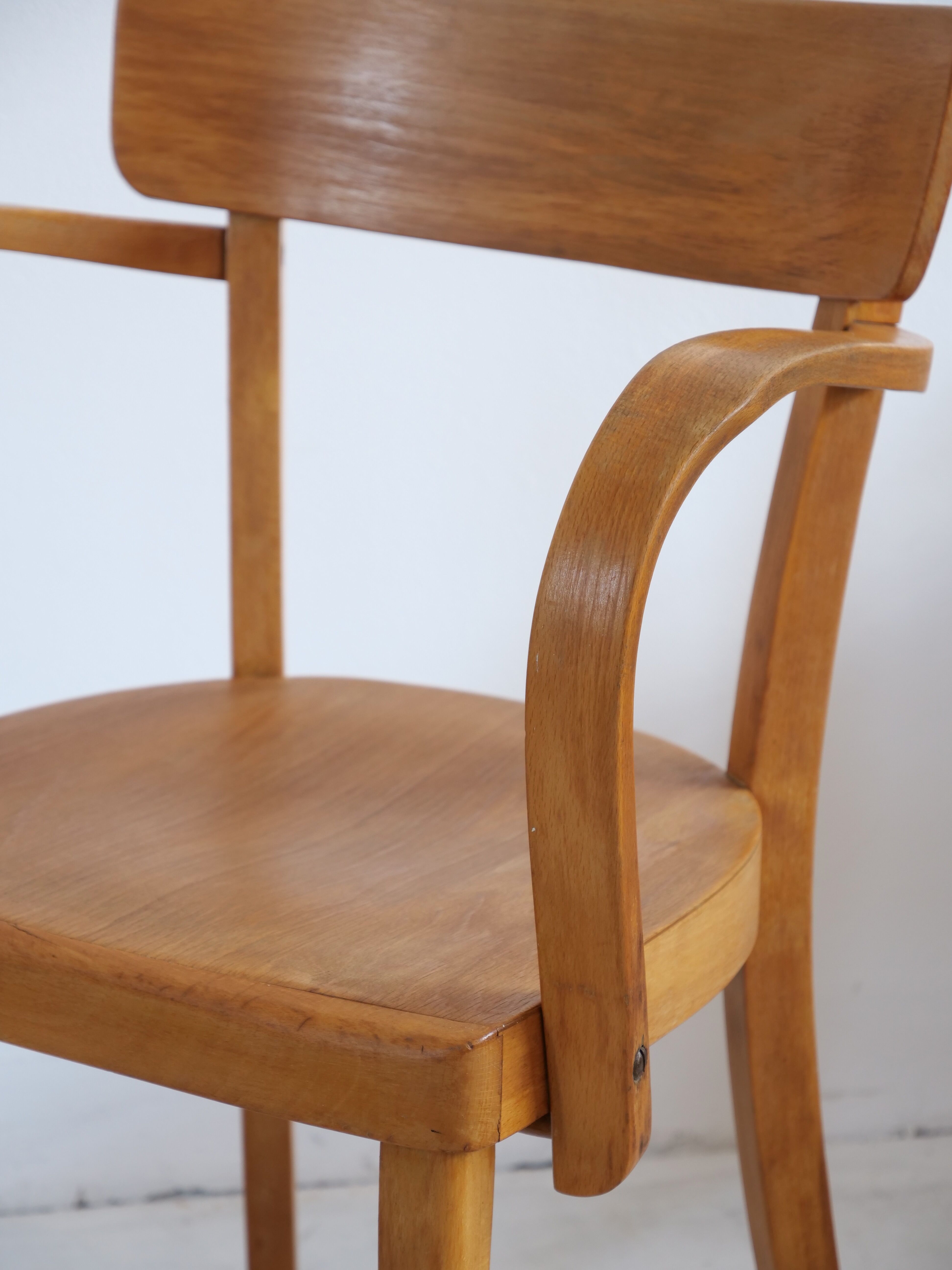 Chaise en bois 1930