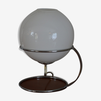 Lampe chrome et opaline blanche années 70