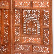 Indian screen with 4 leaves in teak wood with rich openwork decoration of grape leaves