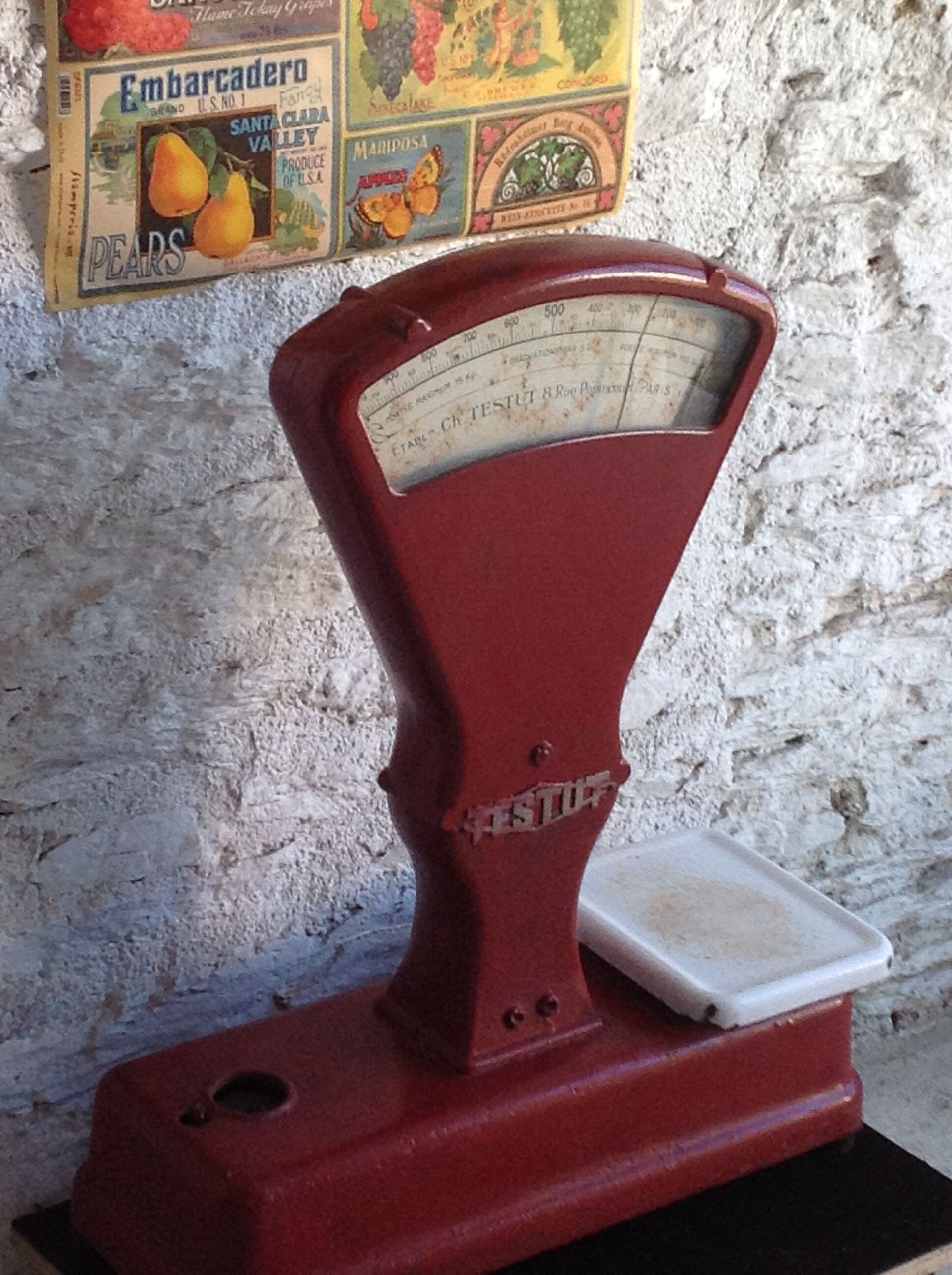 Vintage red Testut grocer's balance