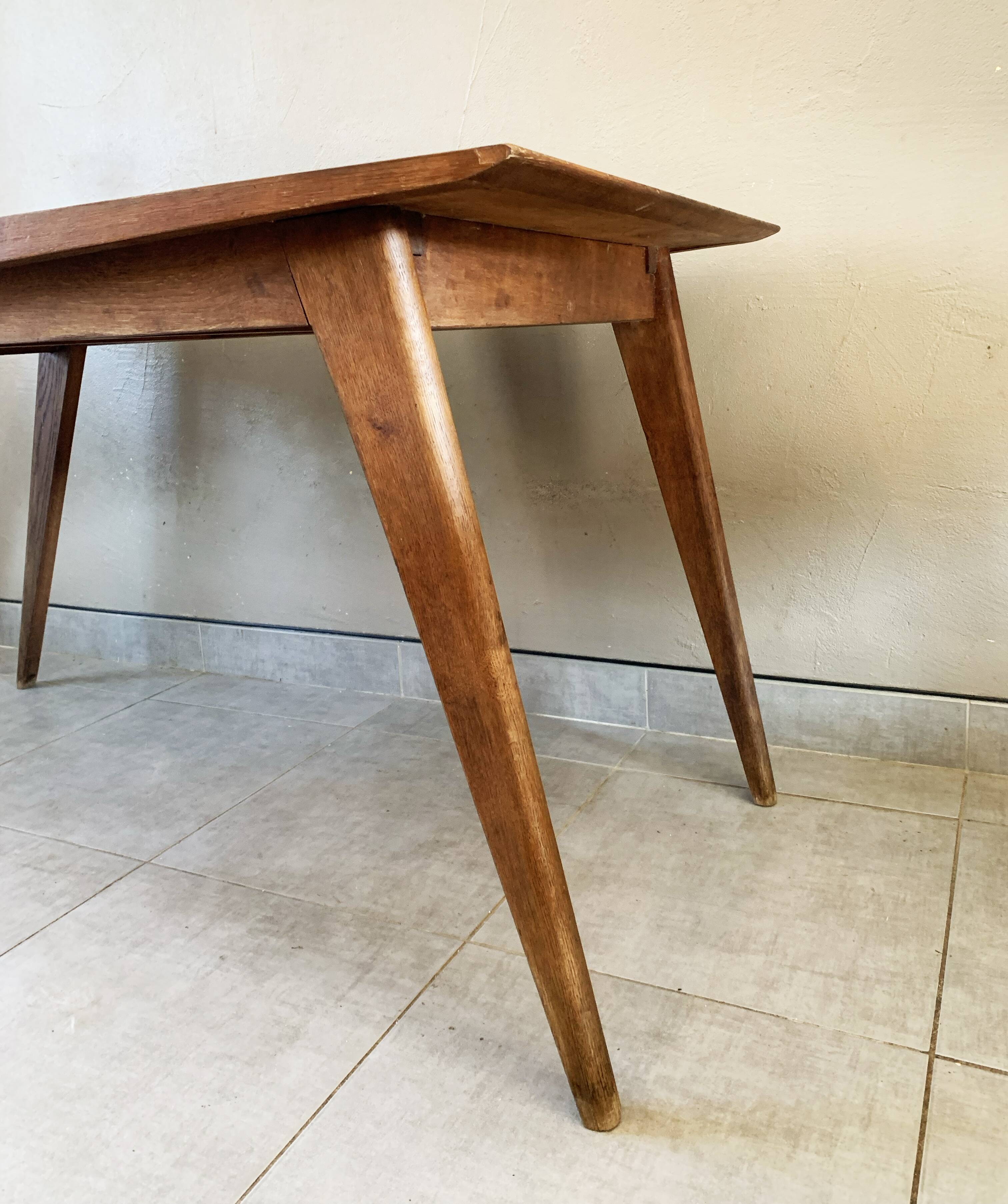 Vintage extendable oak table from the 50s