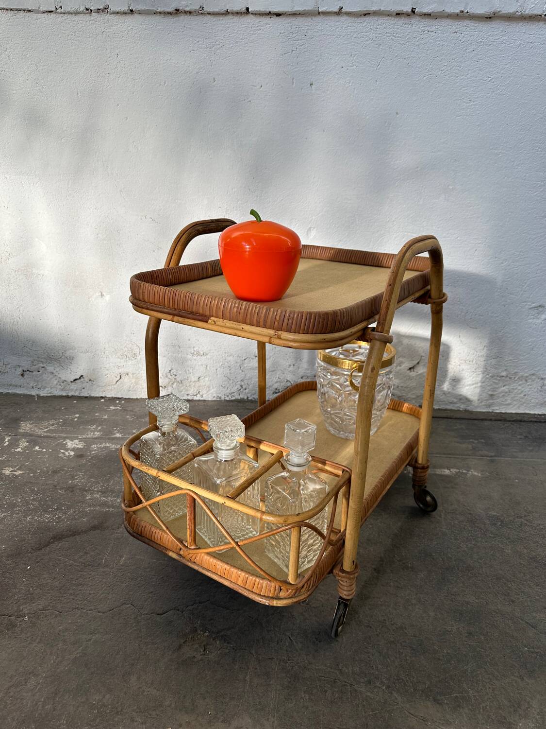 Rattan serving cart with removable tray