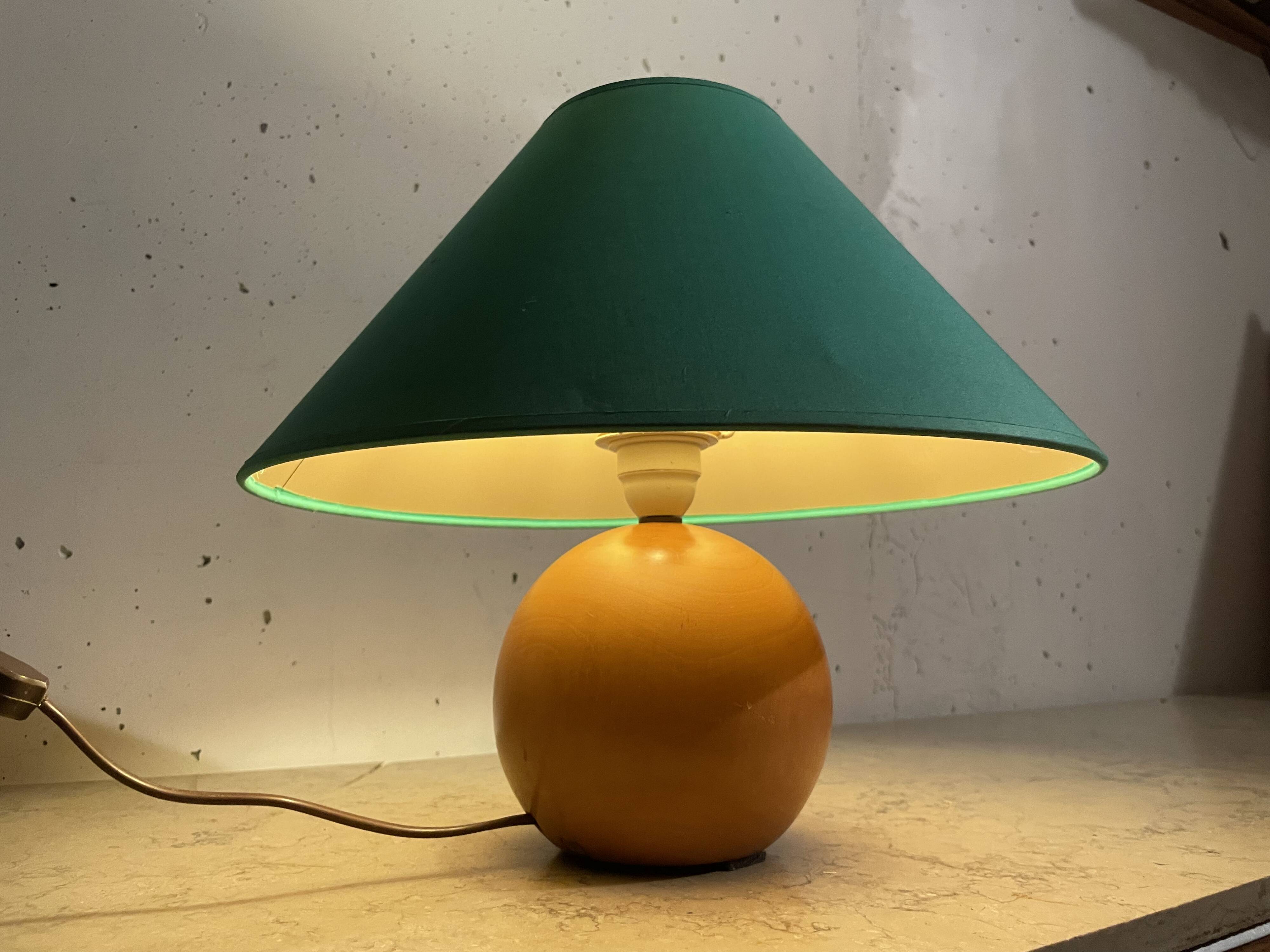 Lampe boule en bois années 80