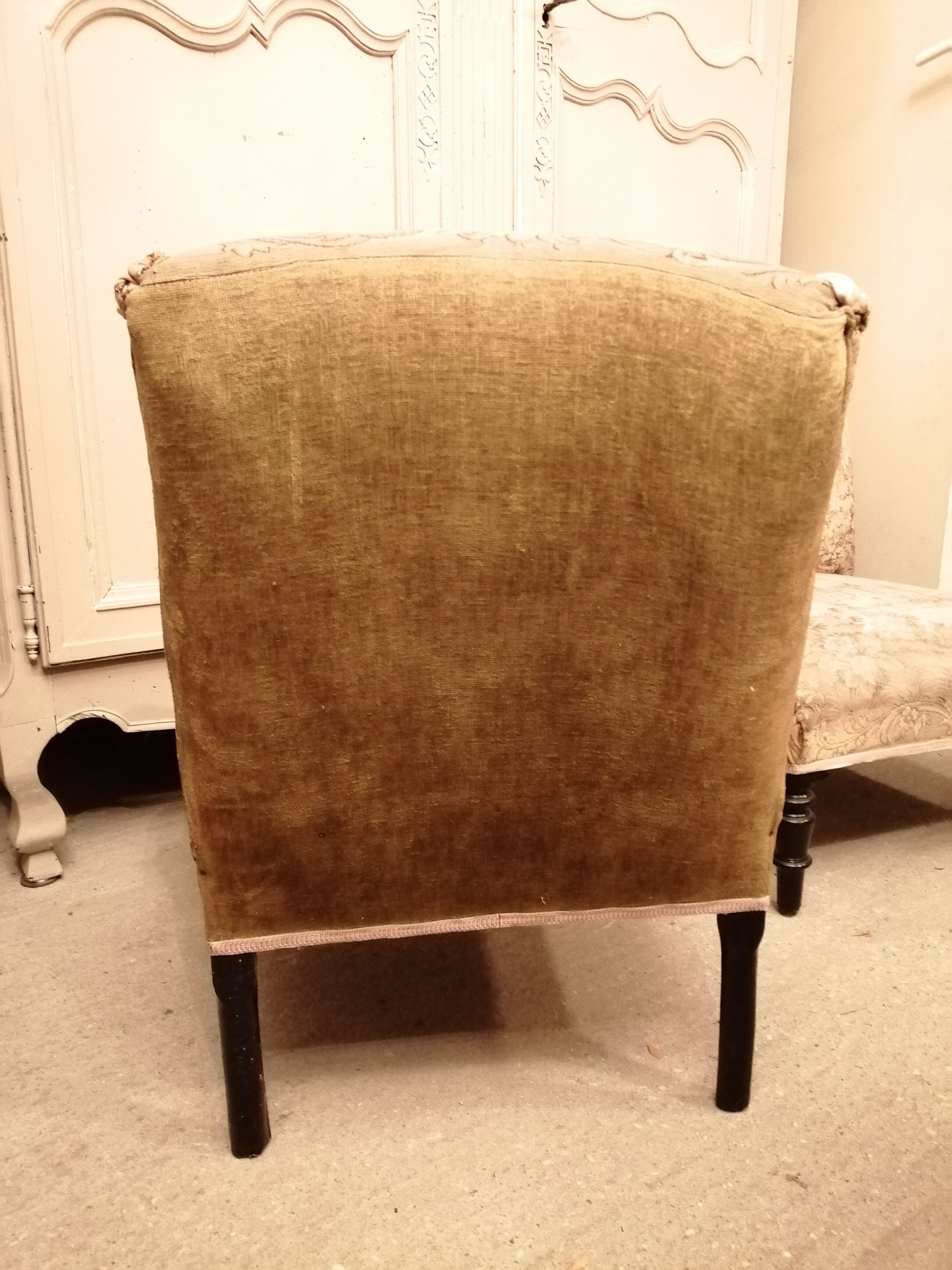 Pair of armchair