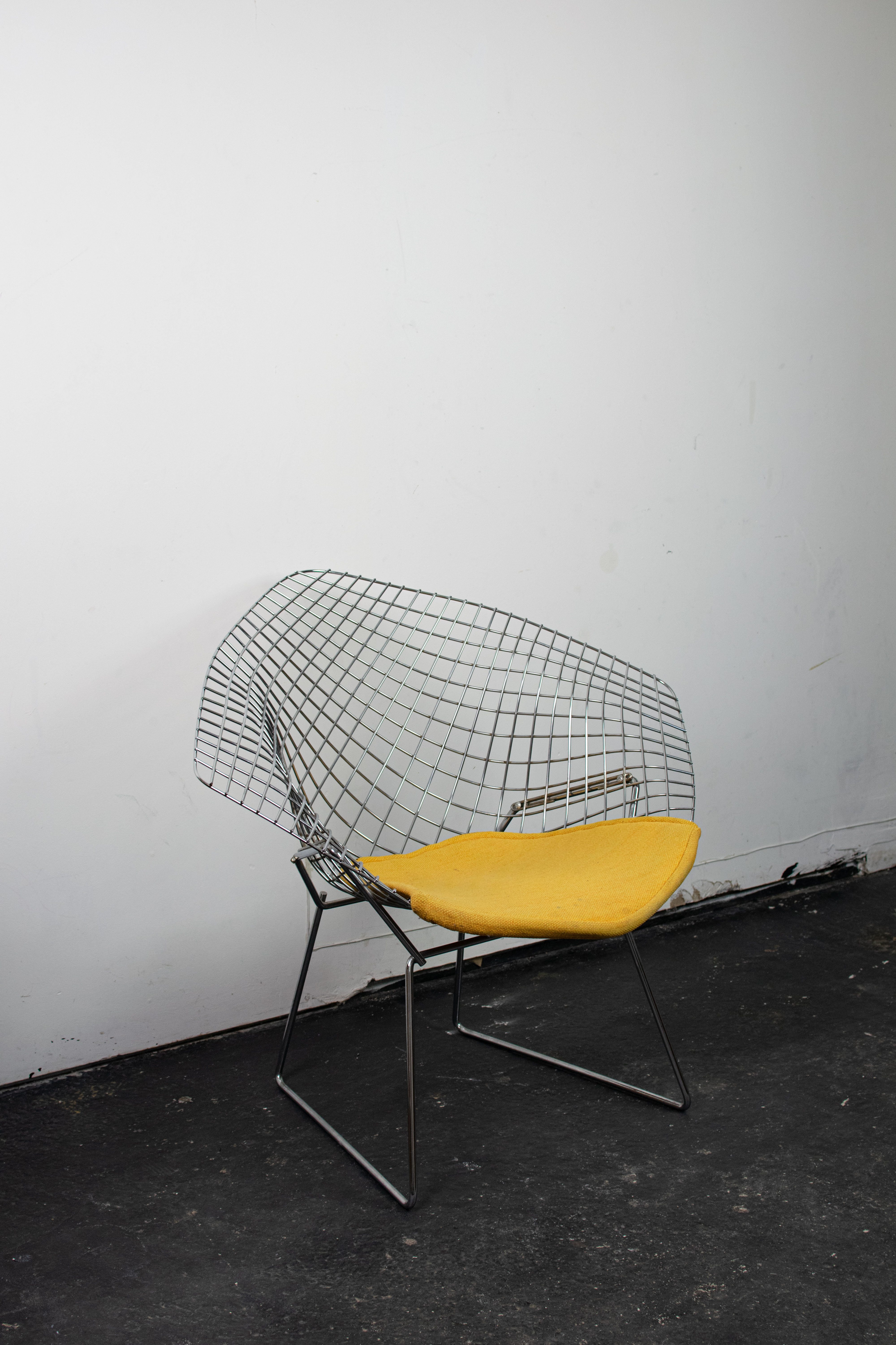 Diamond armchair by Harry Bertoia for Knoll International