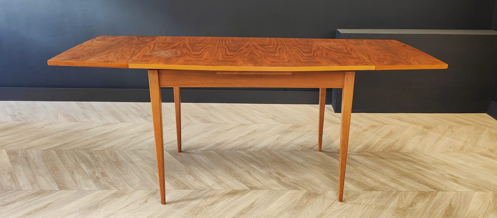 Mid century dining table vintage - extendable