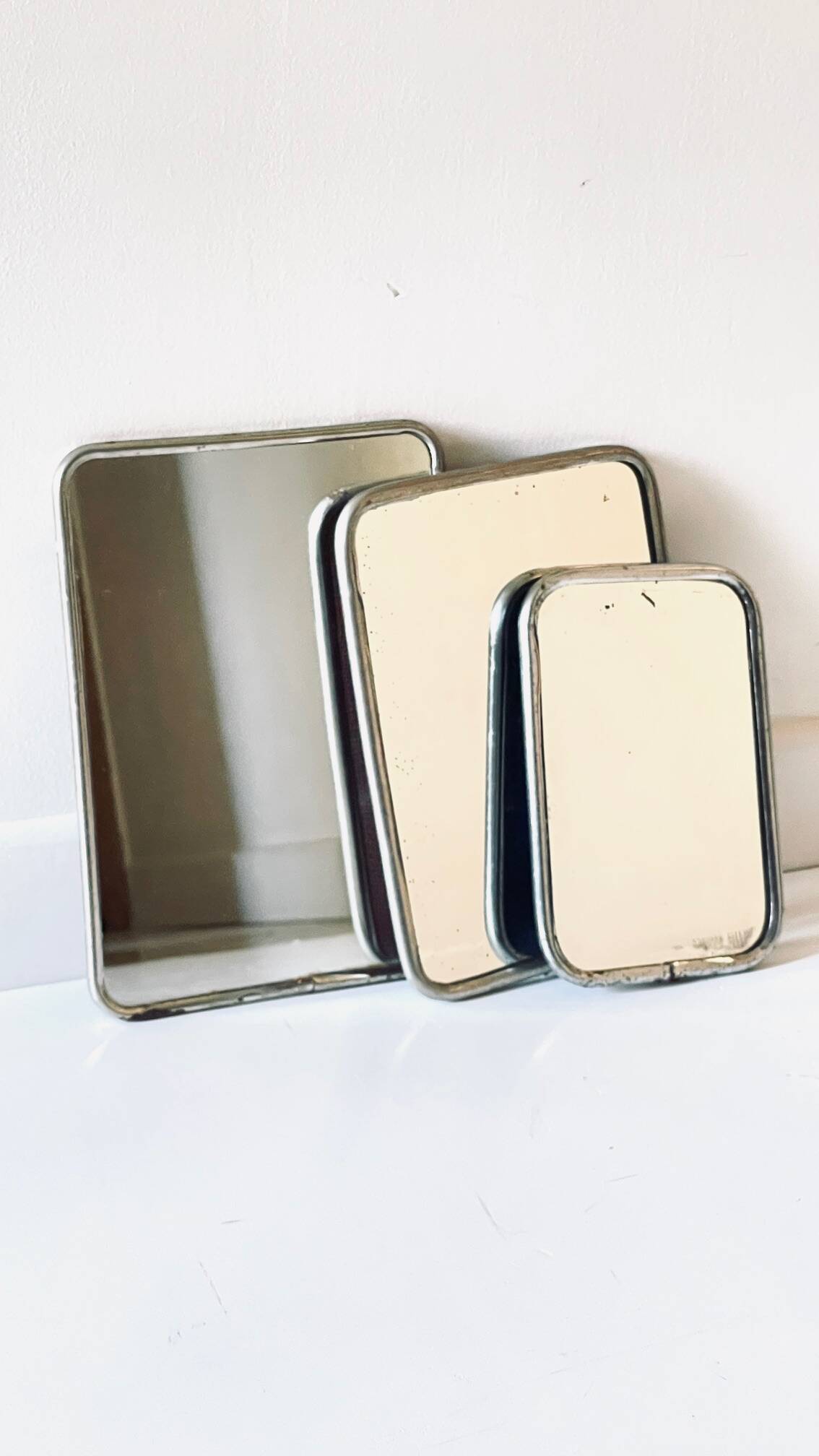 Collection de 3 miroirs barbier vintage