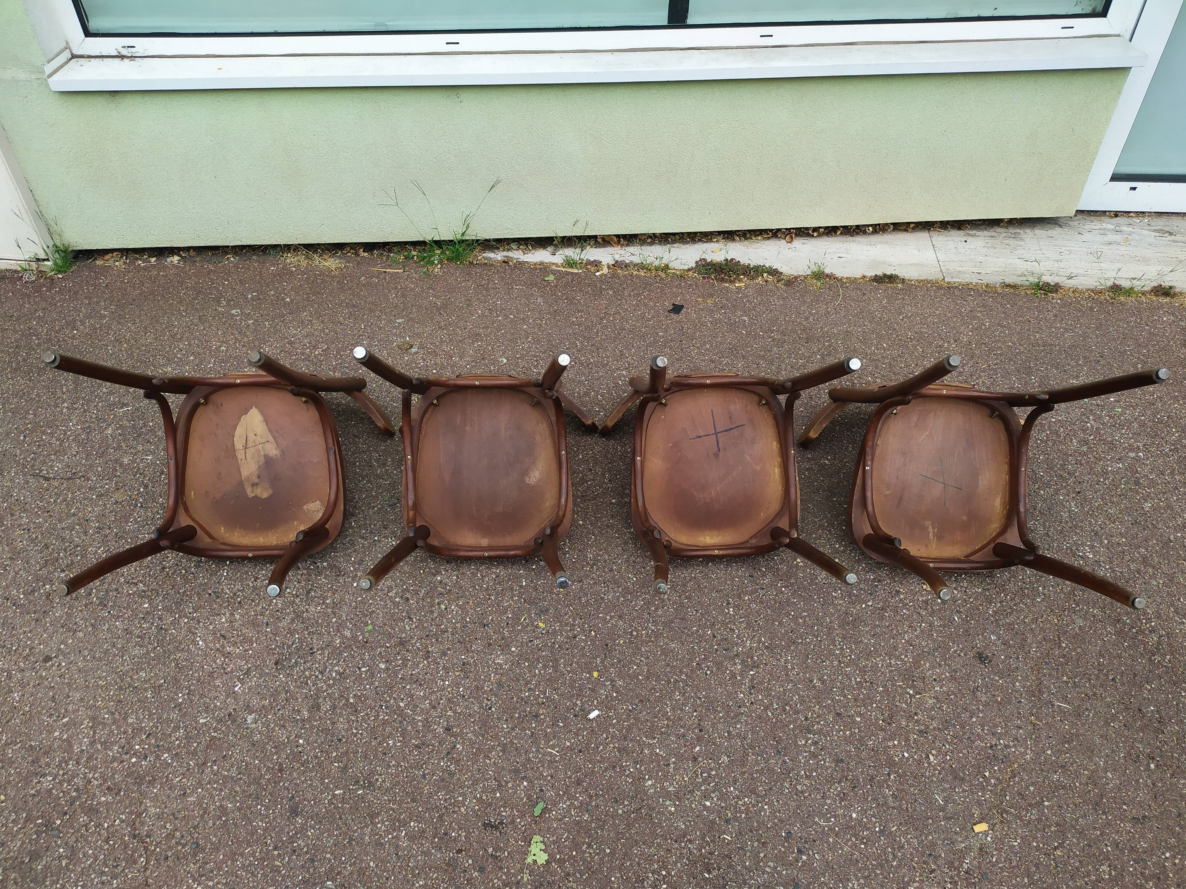 Lot de 4 chaises de bistrot en bois vintage