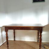 Desk with turned legs