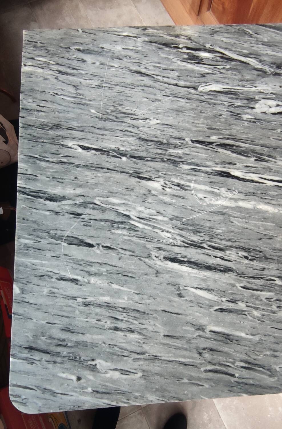 Old 4 drawer chest of drawers with marble top