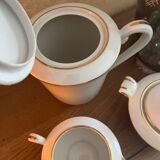 Service à thé en porcelaine