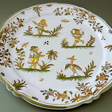 Polychrome glazed earthenware dish