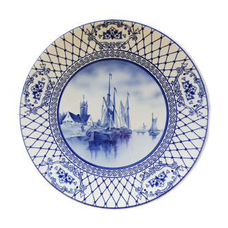 Delft boat décor dish