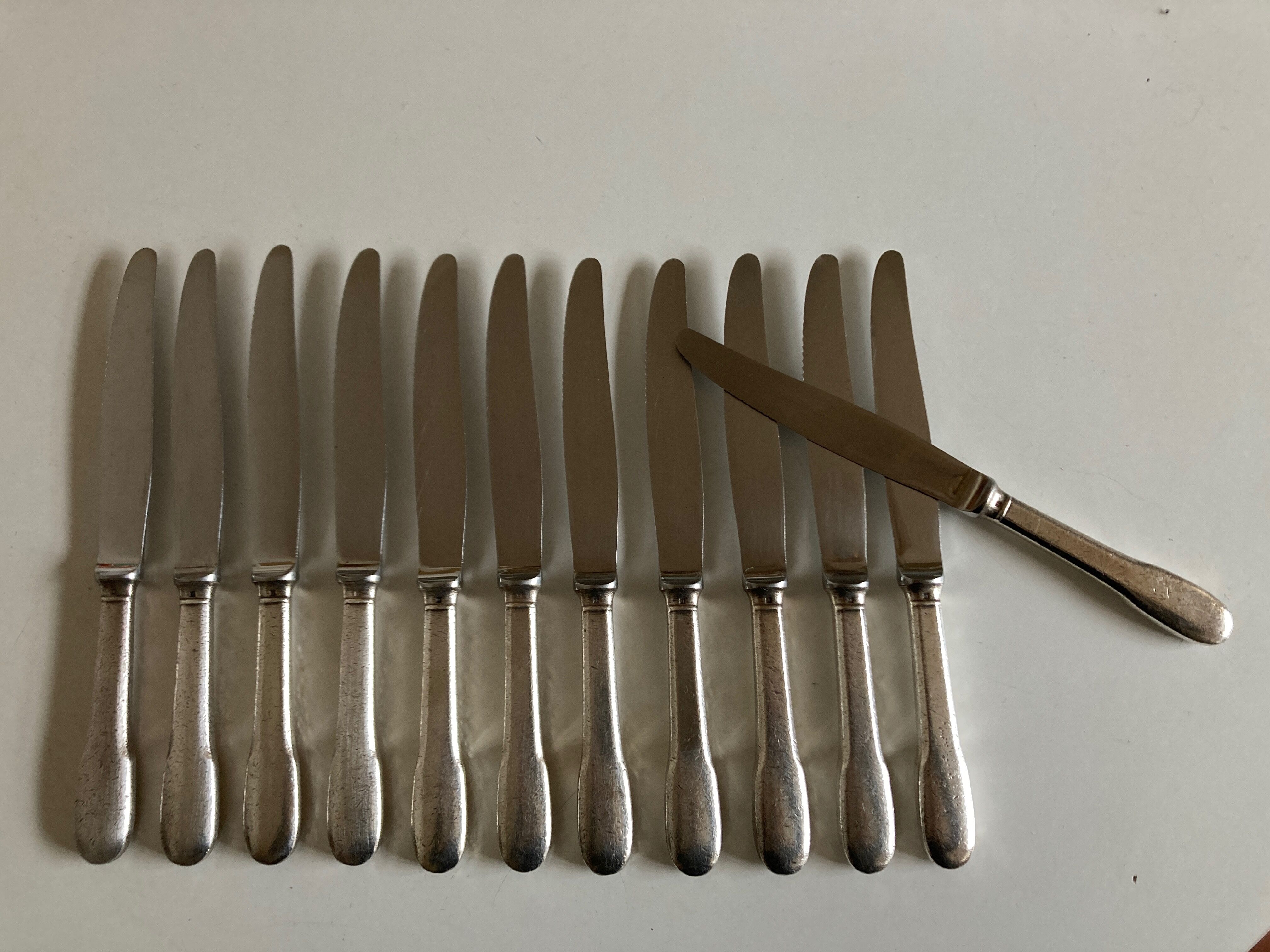 Set of 12 brewery knives Christofle Cluny Vieux Paris 1960