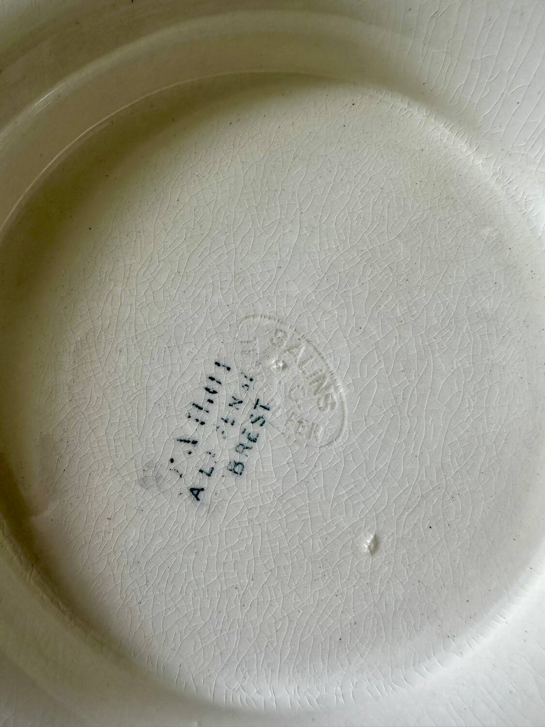 Small round dish on foot