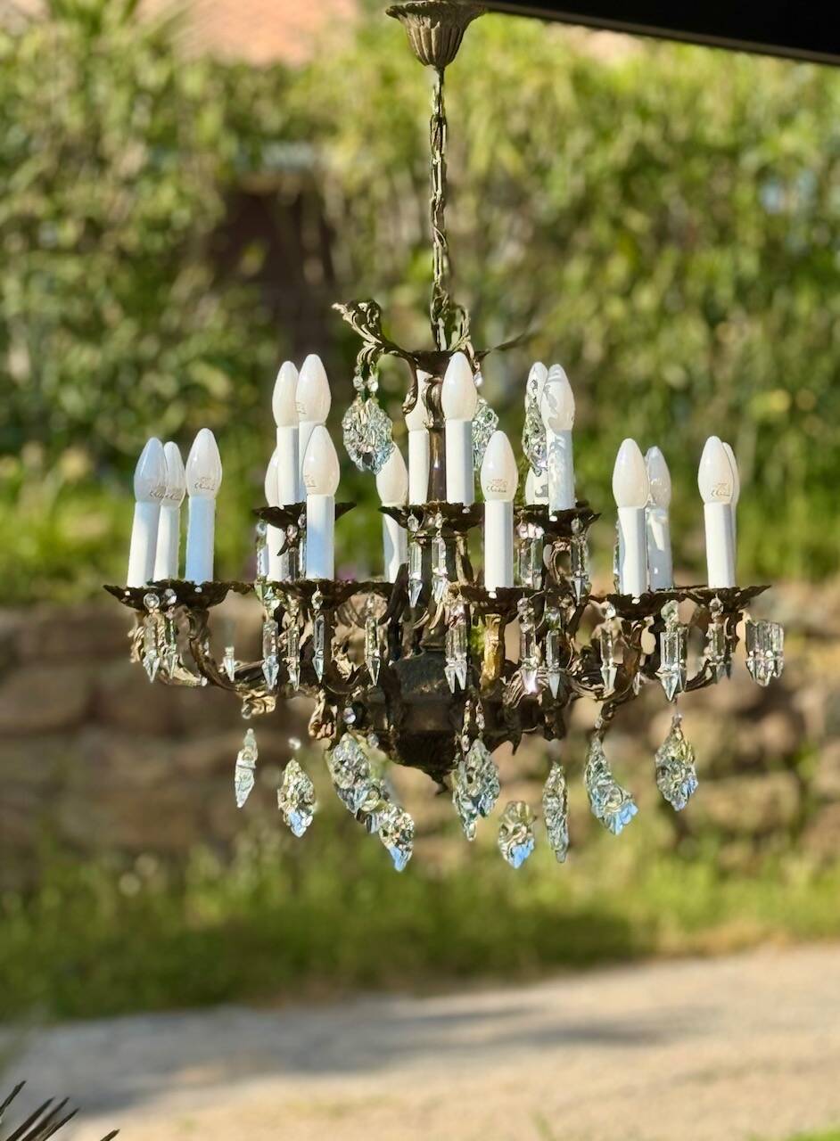 Grand antique French chandelier, 18 lights.