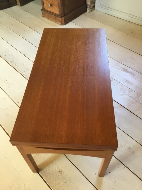 Liftable coffee table