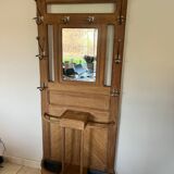 Entrance cloakroom