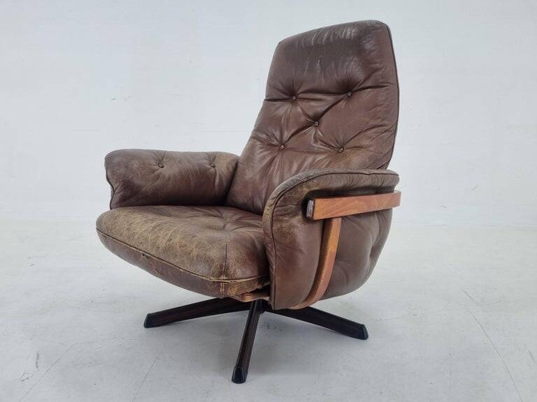 Midcentury Swivel Leather/Wood Armchair Göte Möbler Nässjö, Sweden, 1960s