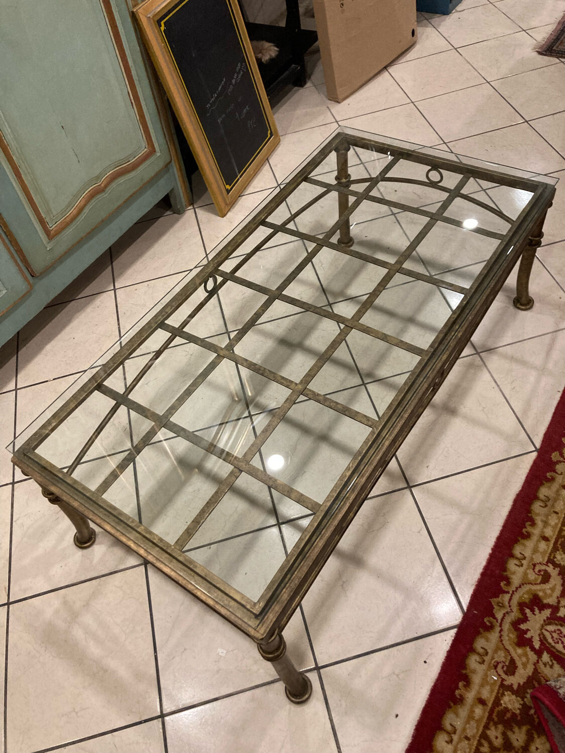Table basse en fer et plateau en verre