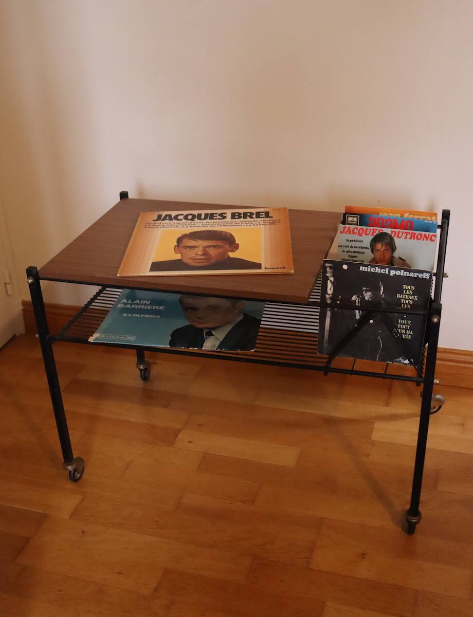 Black metal turntable table