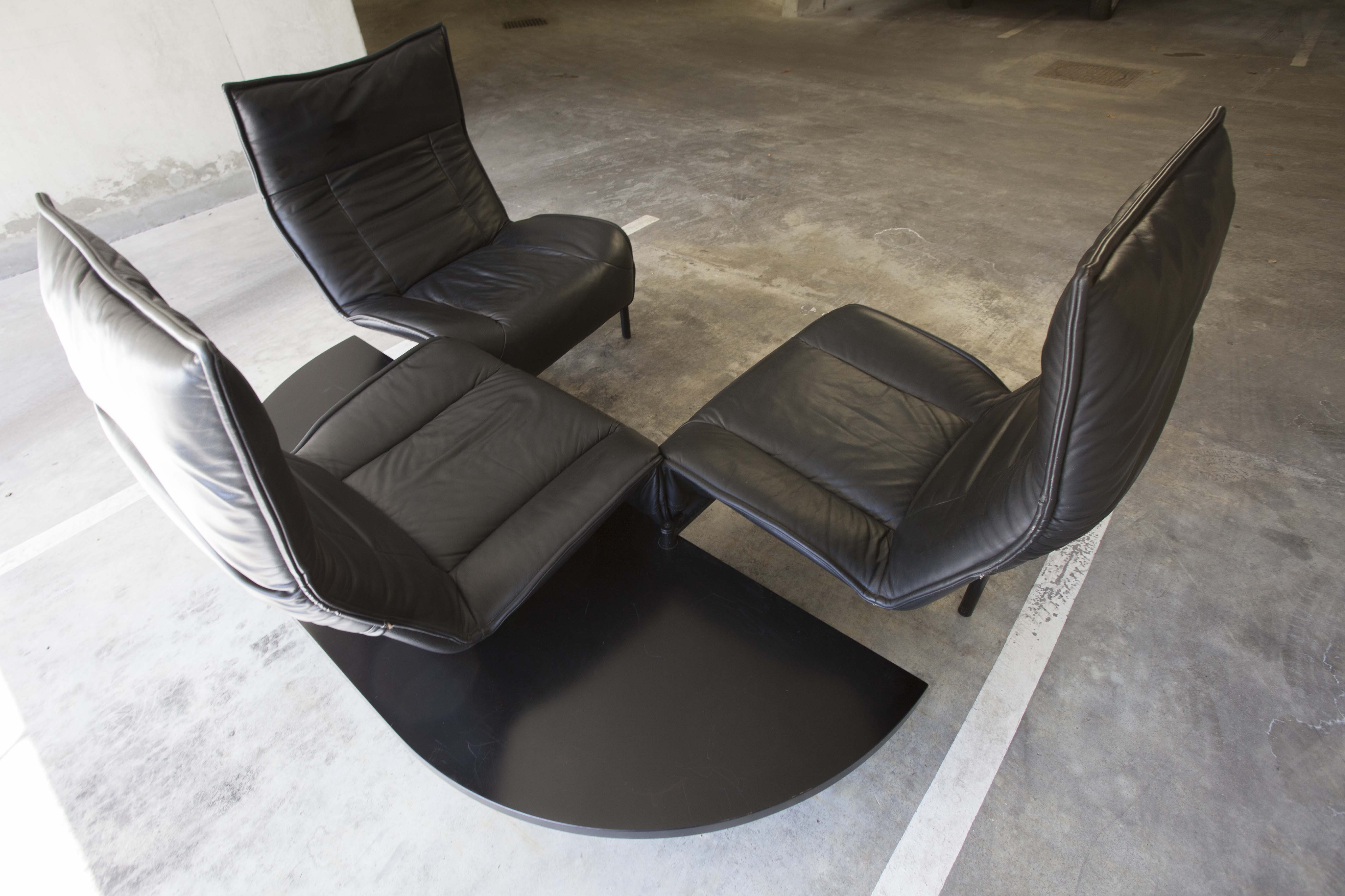 Leather sofa model "Veranda" Vico Magistretti for Cassina