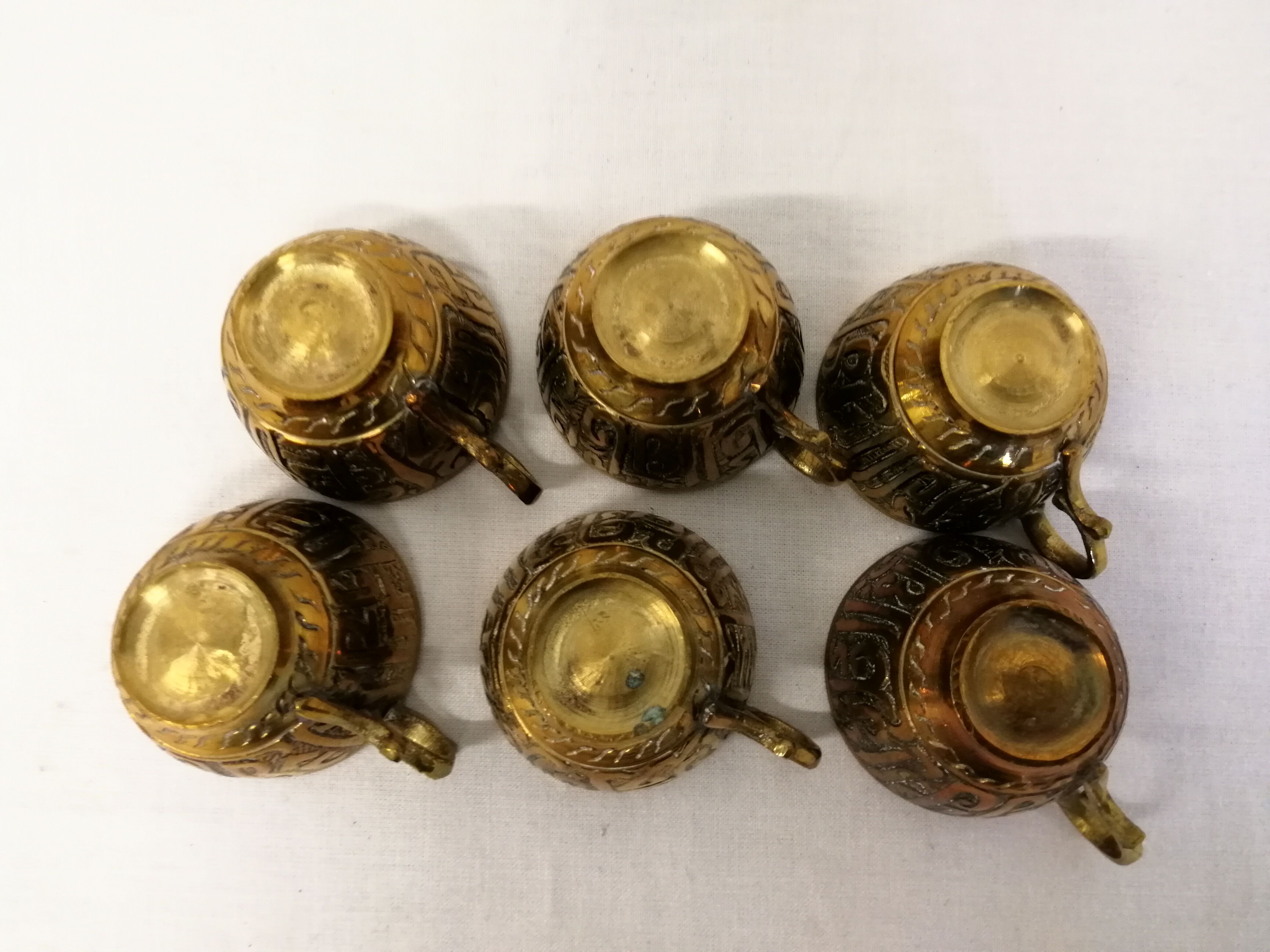 Coffee cups / brass tea