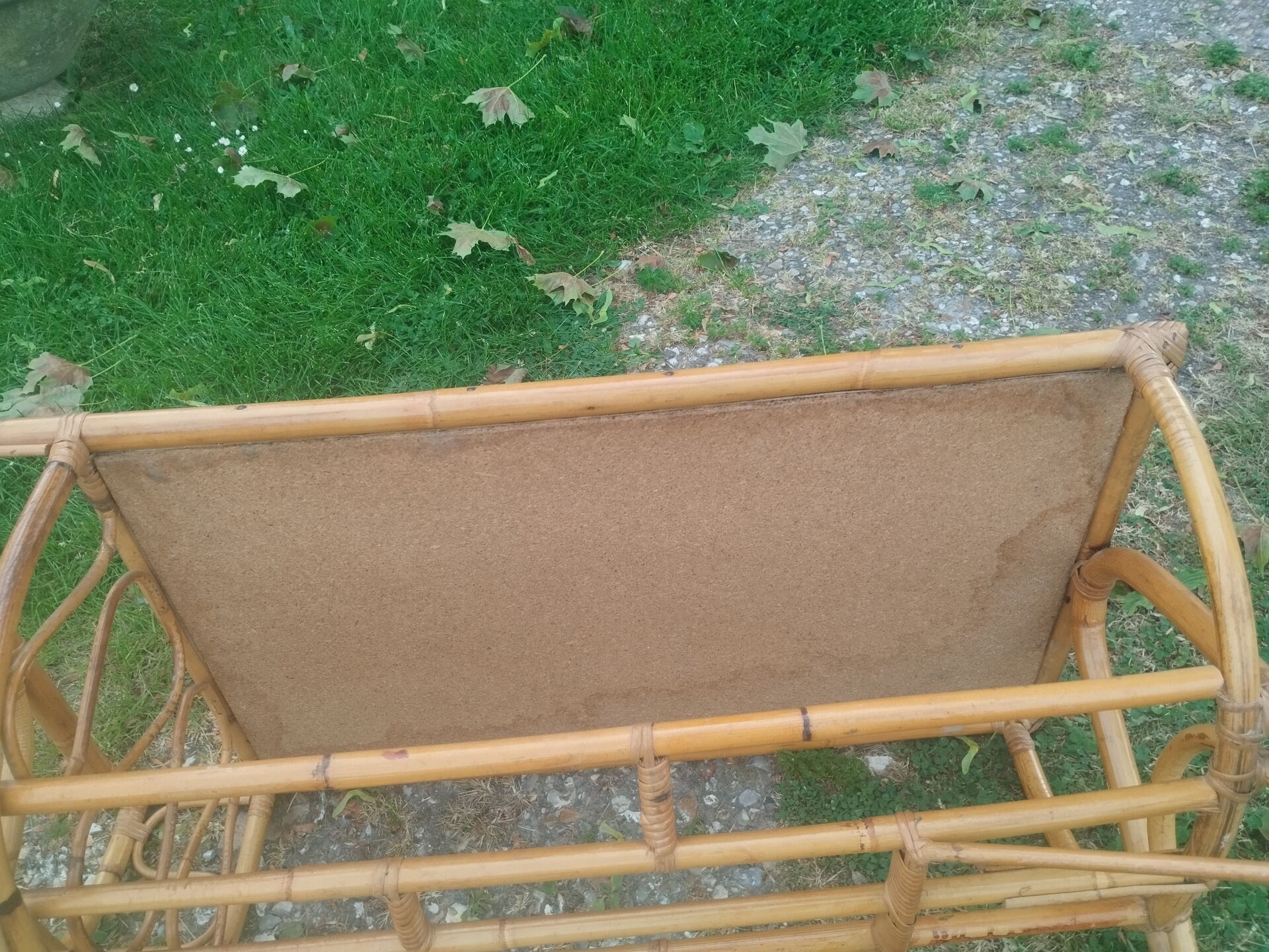 Table basse ancien en rotin vintage