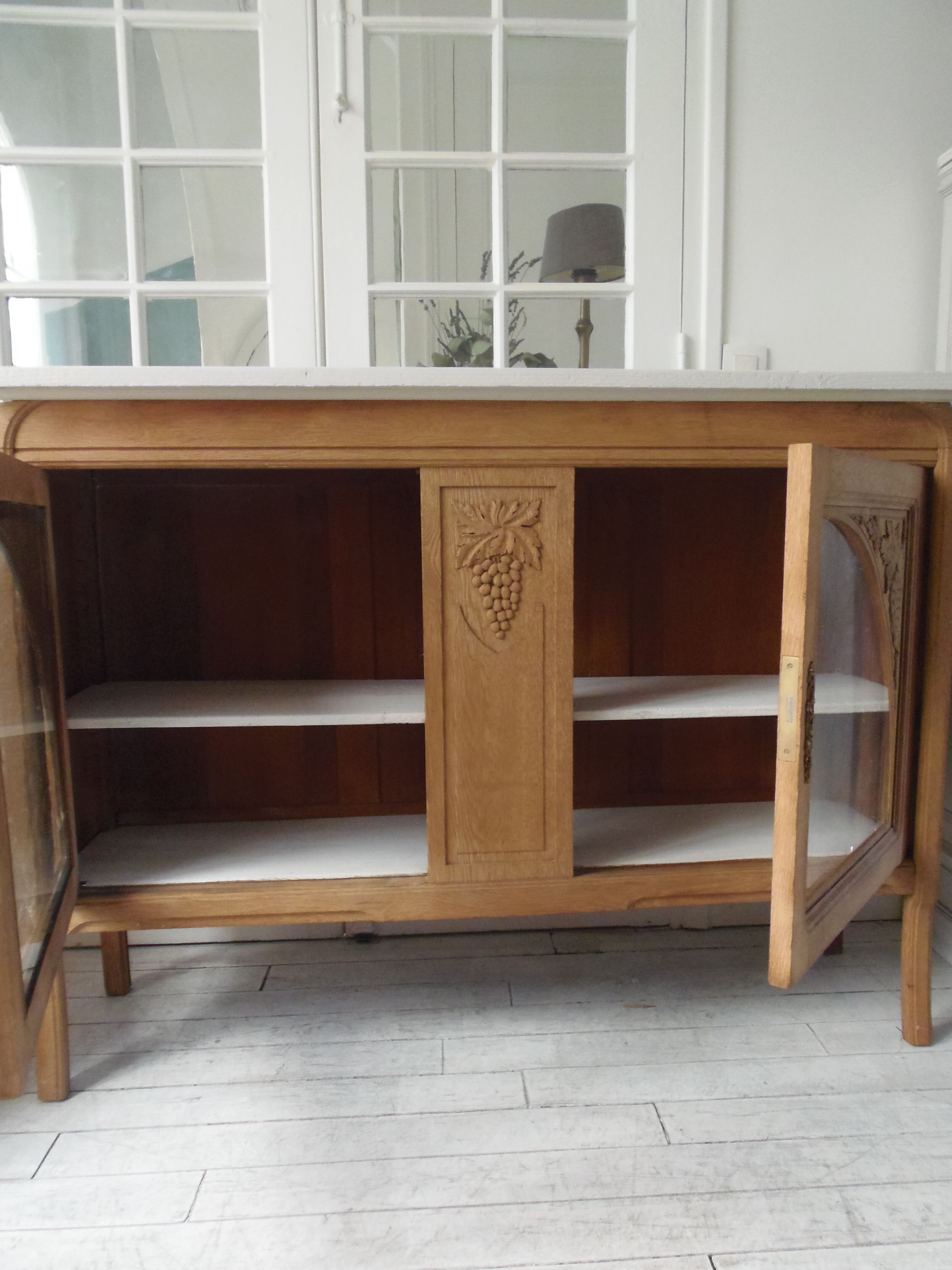 Buffet, art deco serving in oak, pearl gray patinated pine top